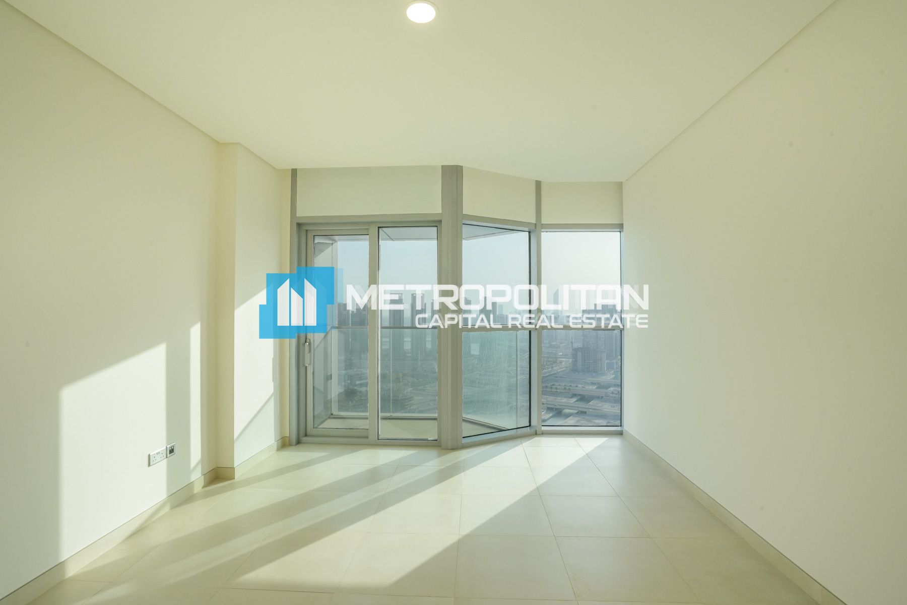 Canal View | High Floor | Vacant 1BR w/ Balcony