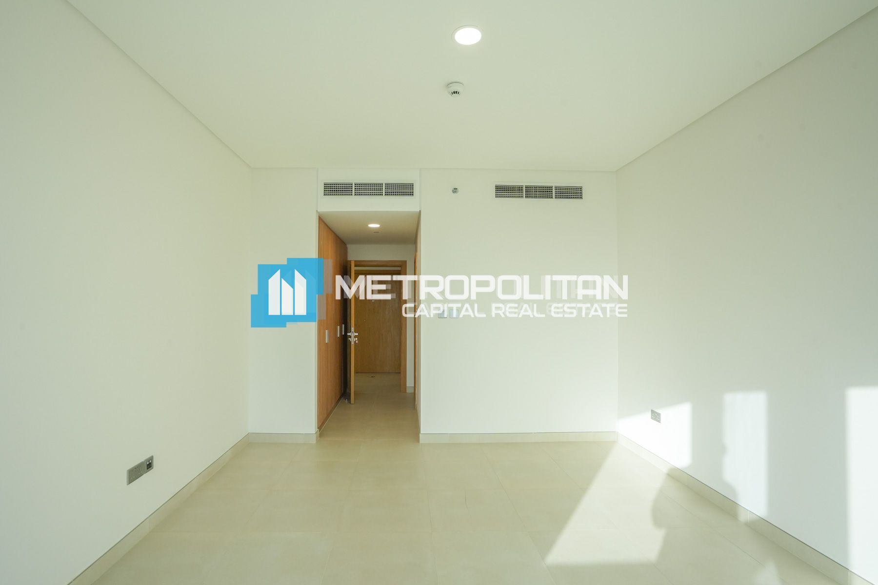 Canal View | High Floor | Vacant 1BR w/ Balcony