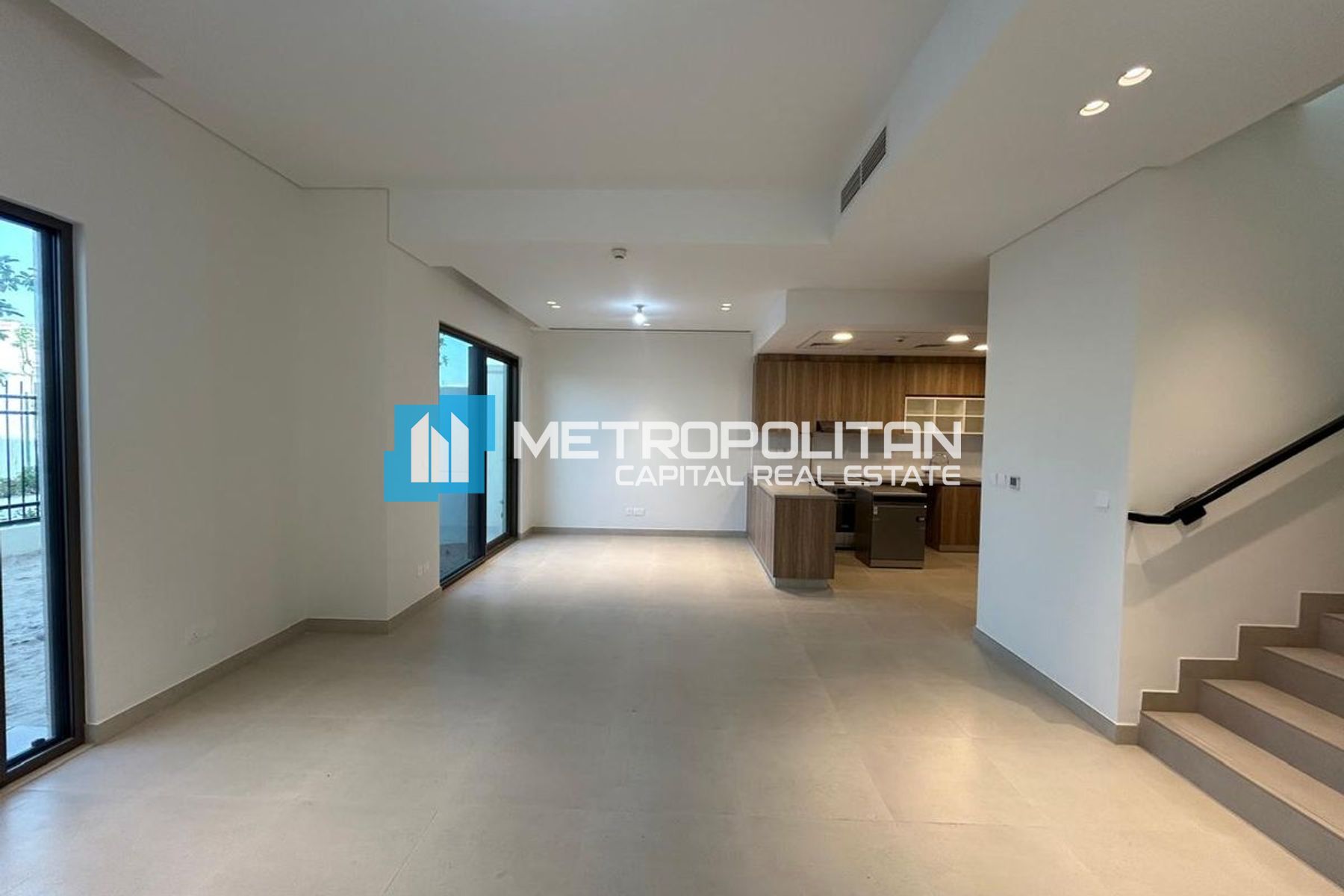 تاون هاوس للإيجار في Bloom Living، Khalifa City - MCR-7937