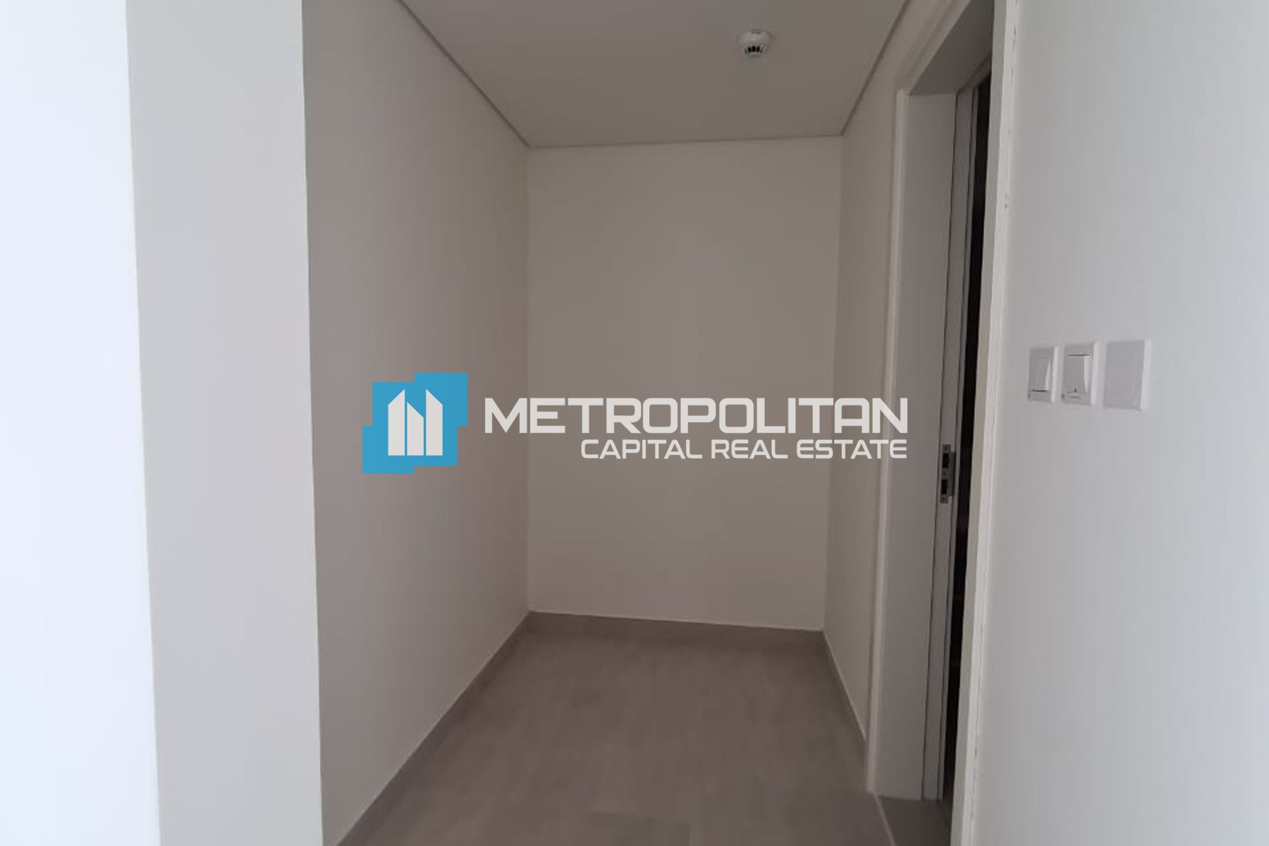 Canal View | Corner 3BR+M | High Floor | Vacant