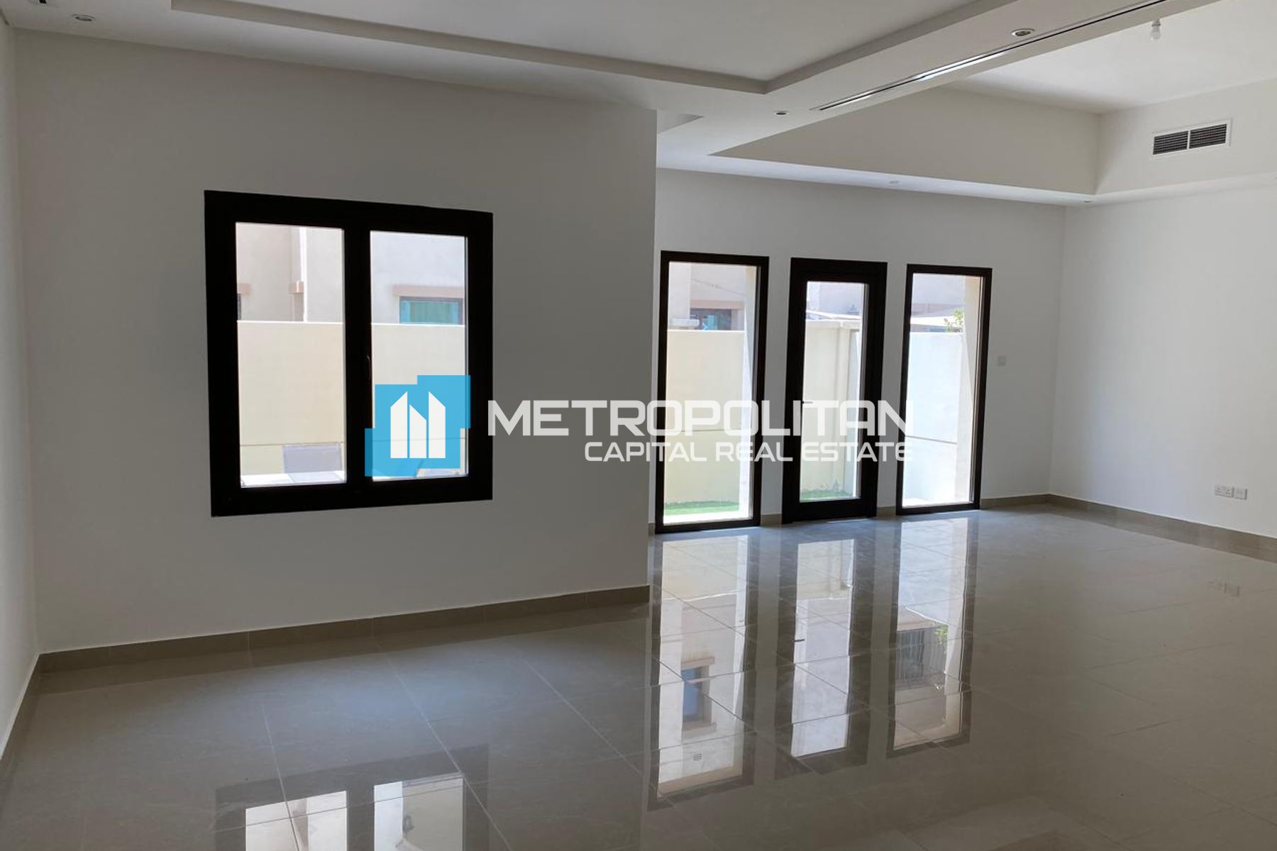 3BR with Balcony | Ready To Move | Single Row