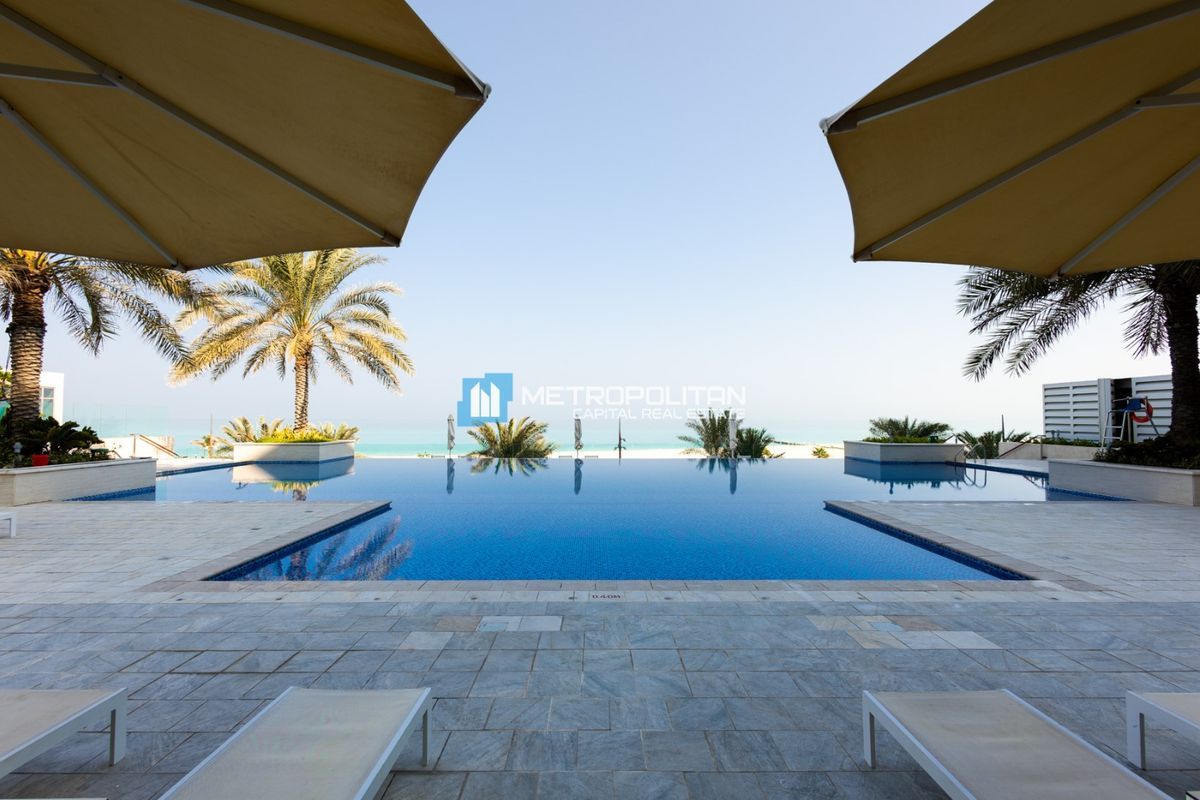 Partial Sea View | 1 BHK Balcony | Beach Access