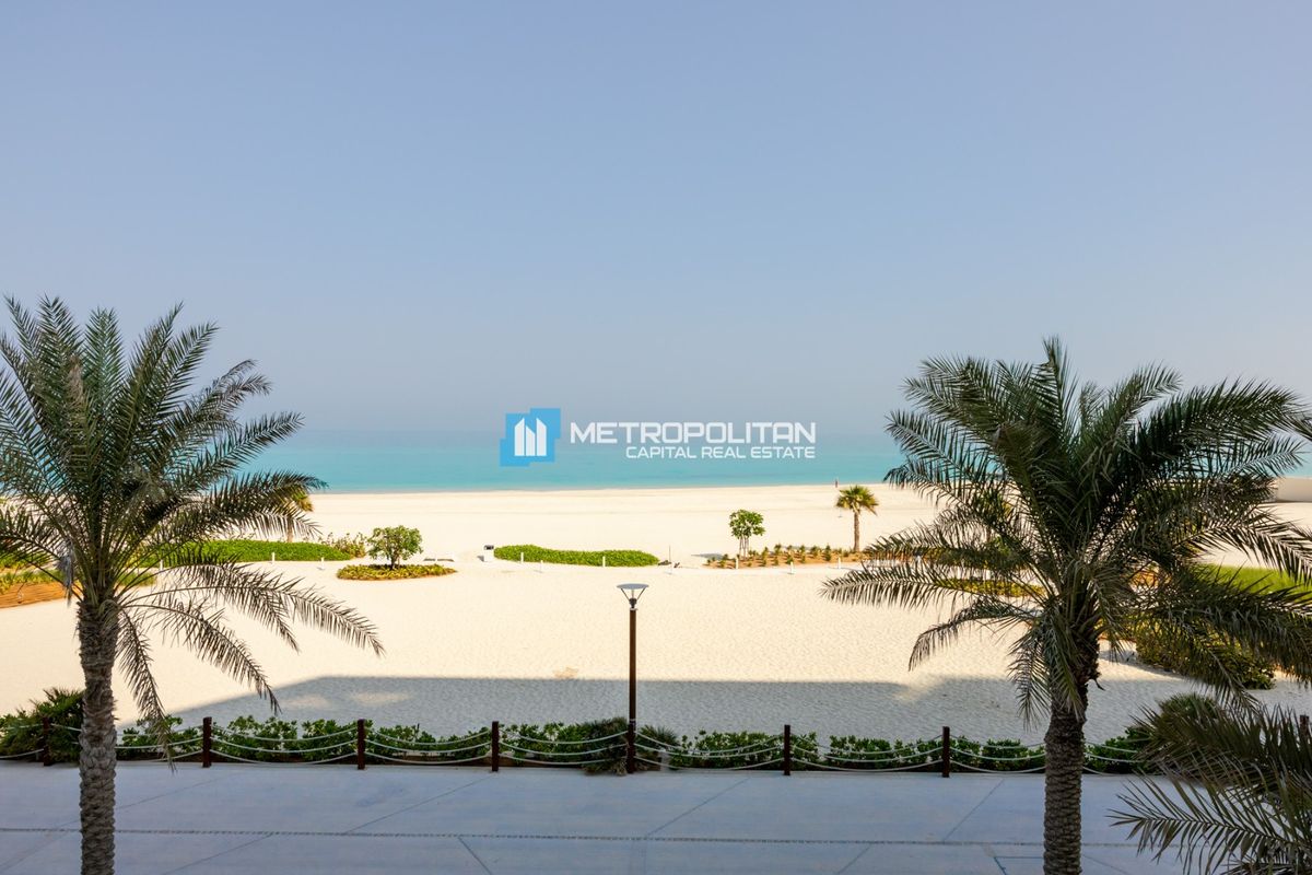 Partial Sea View | 1 BHK Balcony | Beach Access