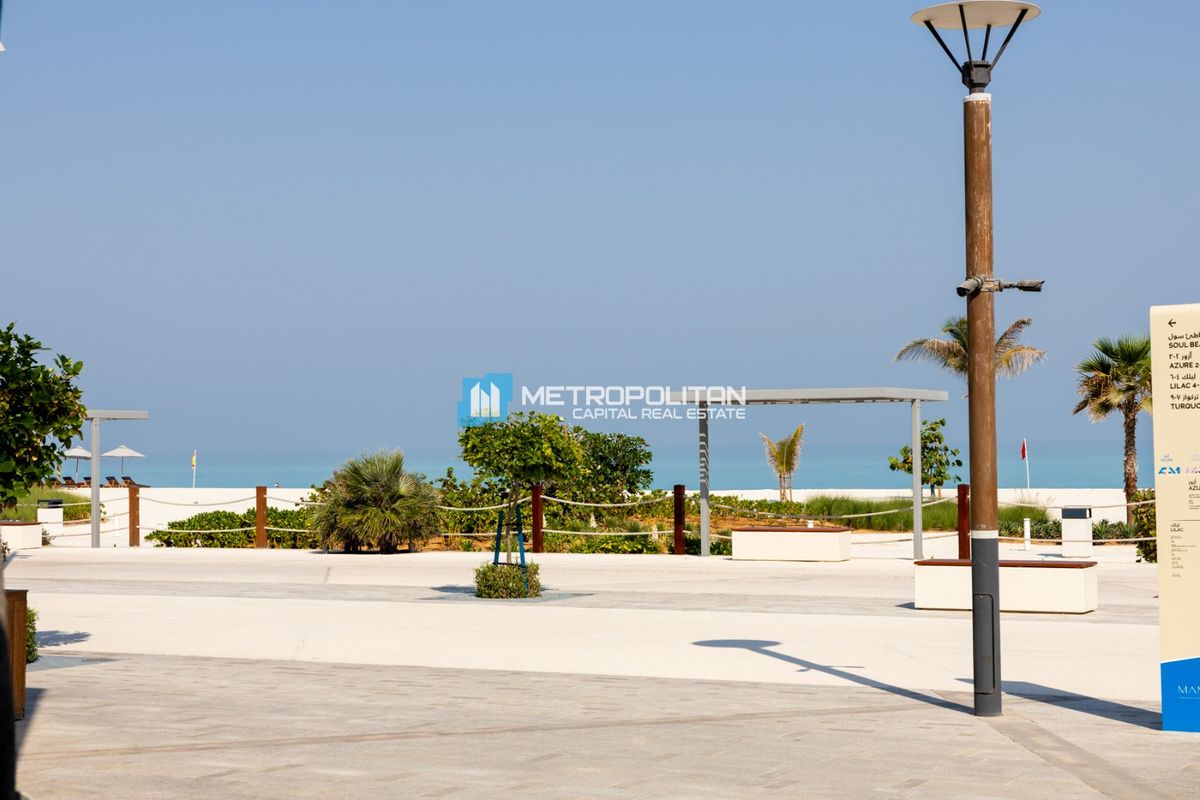 Partial Sea View | 1 BHK Balcony | Beach Access