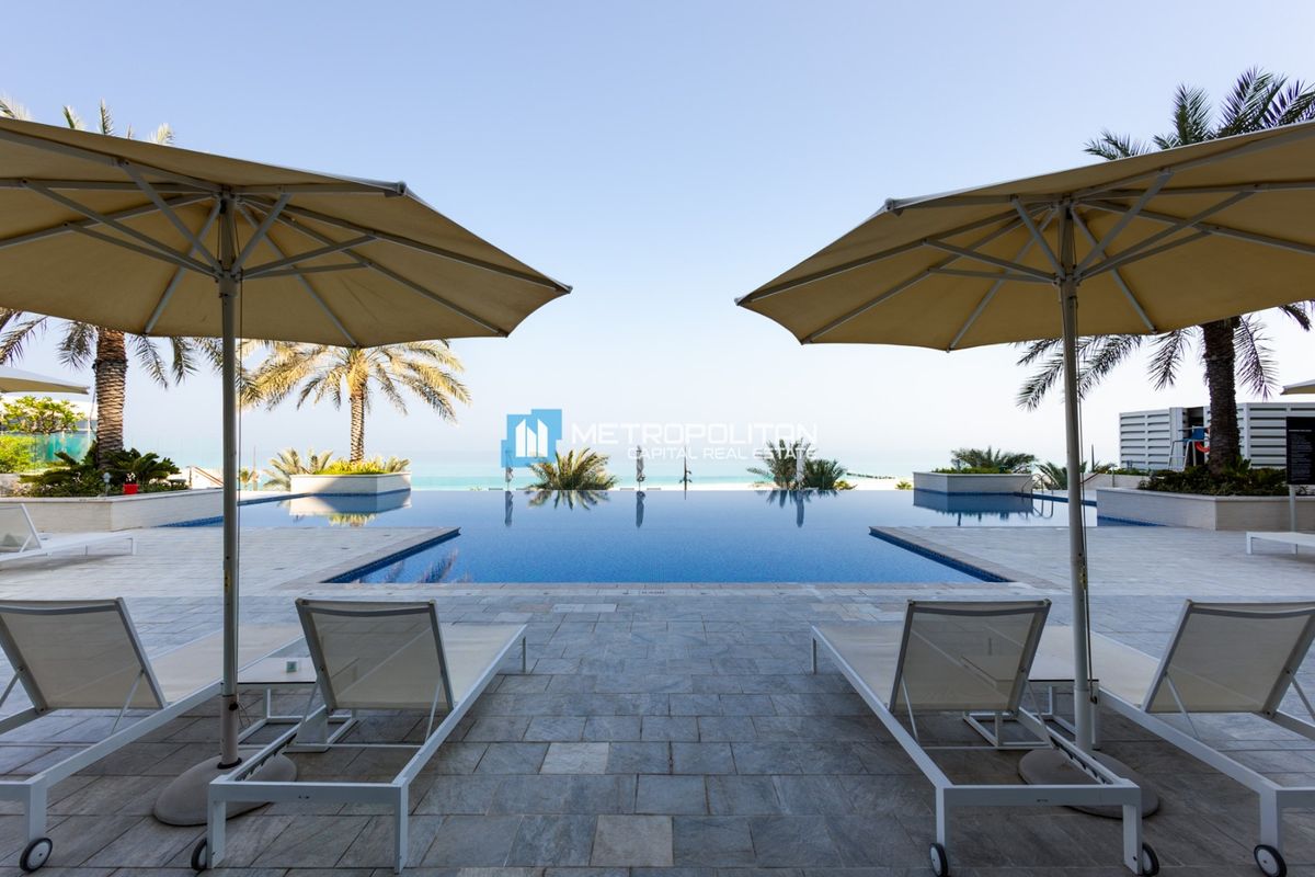 Partial Sea View | 1 BHK Balcony | Beach Access