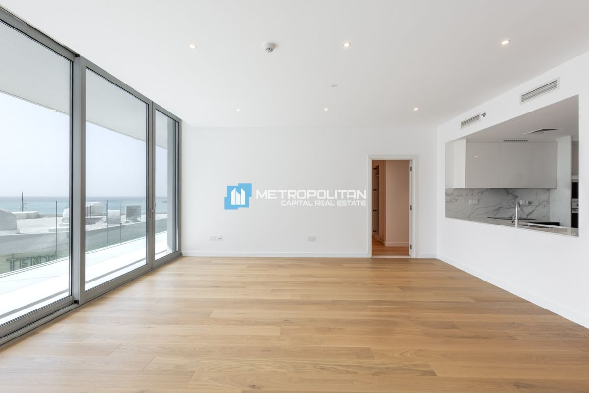Partial Sea View | 1 BHK Balcony | Beach Access