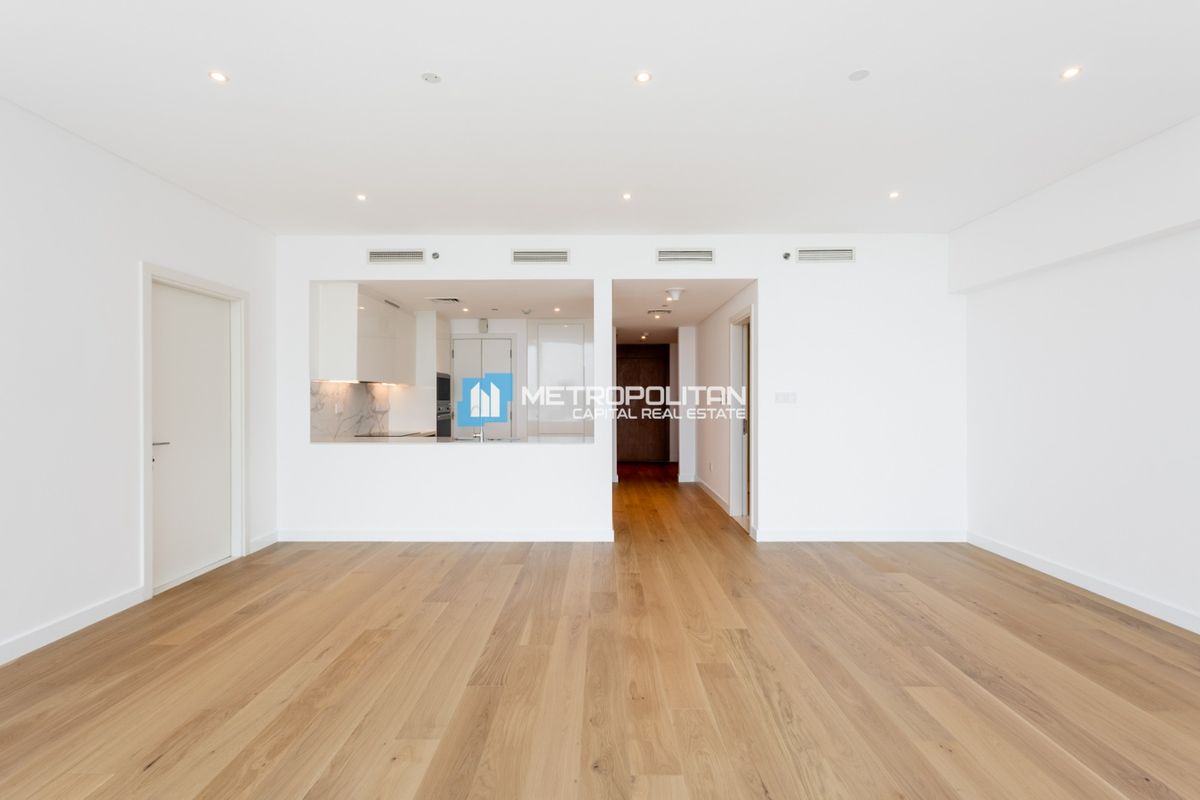 Partial Sea View | 1 BHK Balcony | Beach Access