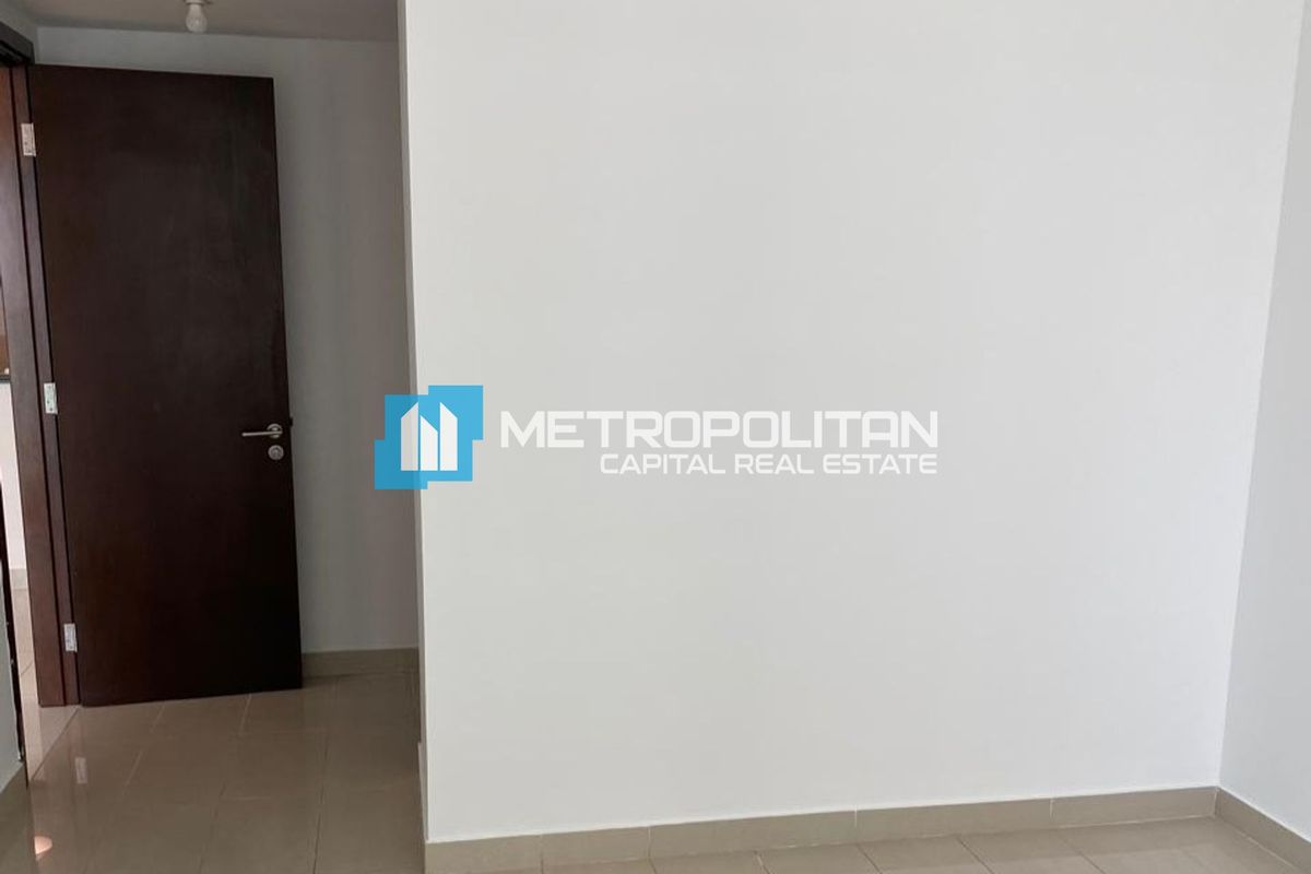 Vacant 1BR+Balcony | Partial Sea view | High Floor