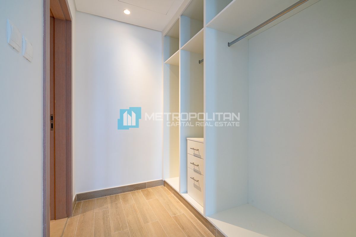2BR+Balcony | Partial Canal View | Prime Location