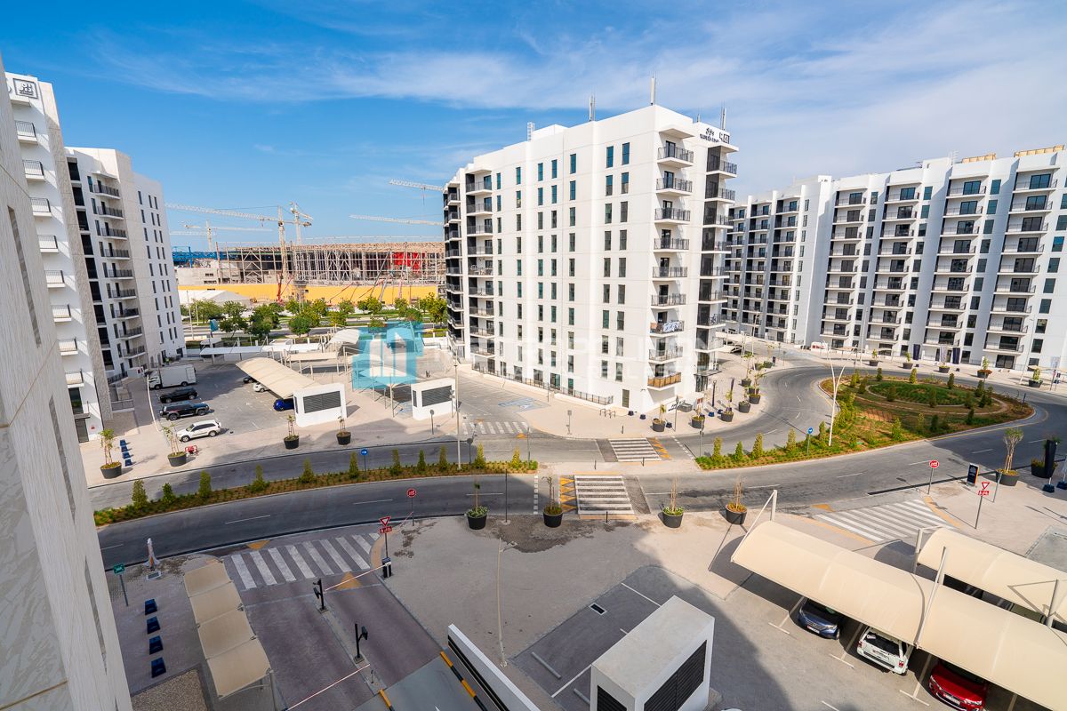 2BR+Balcony | Partial Canal View | Prime Location