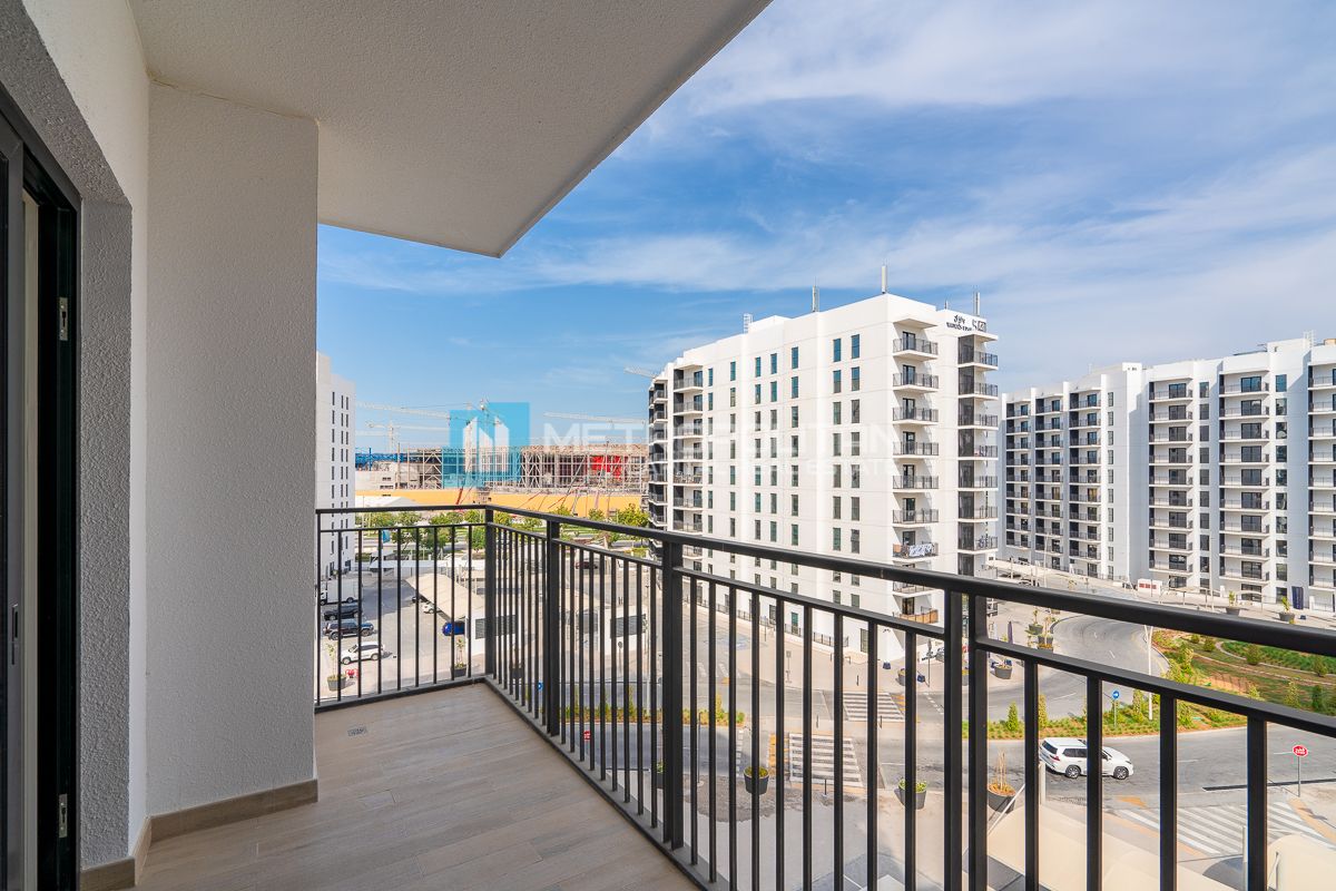 2BR+Balcony | Partial Canal View | Prime Location