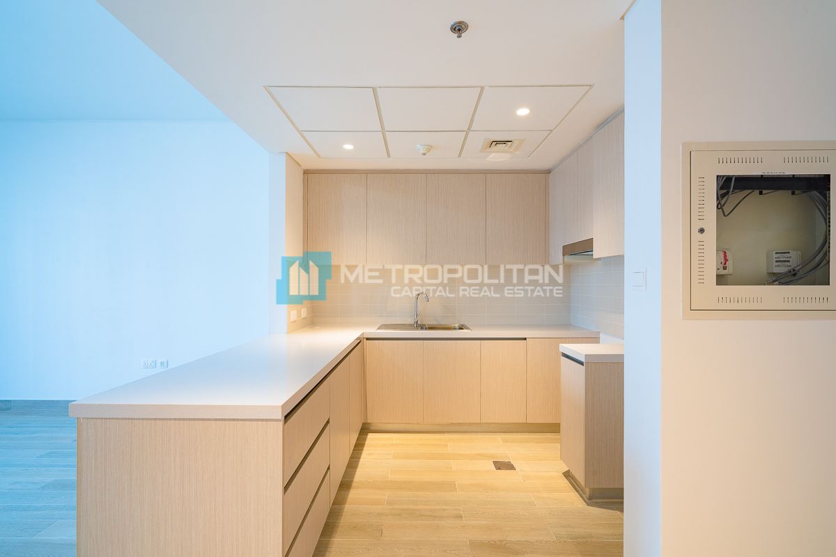 2BR+Balcony | Partial Canal View | Prime Location