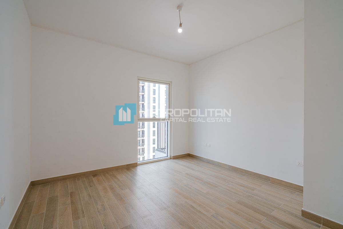 2BR+Balcony | Partial Canal View | Prime Location