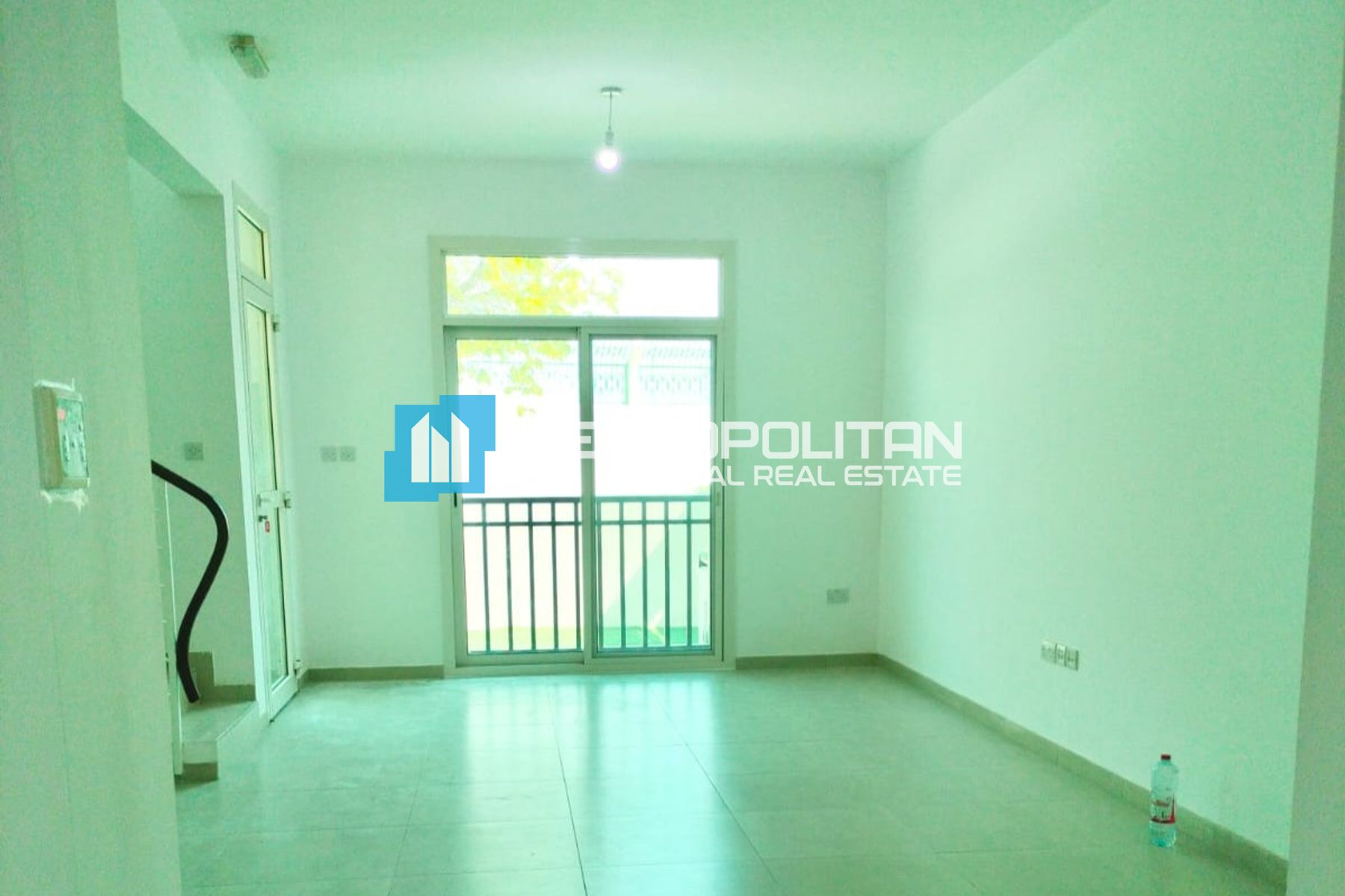 Vacant 2BR+M | Landscaped Garden | Well Maintained