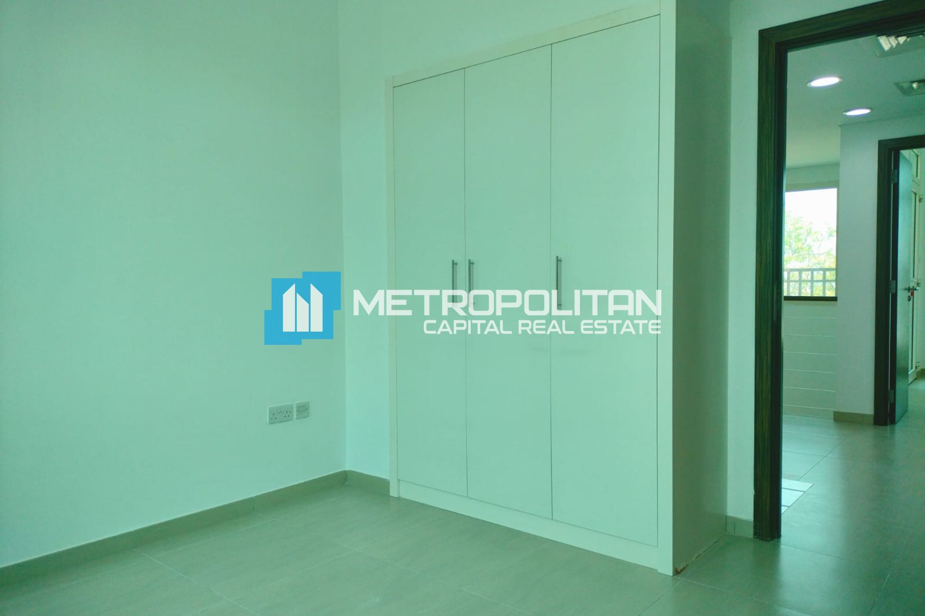 Vacant 2BR+M | Landscaped Garden | Well Maintained