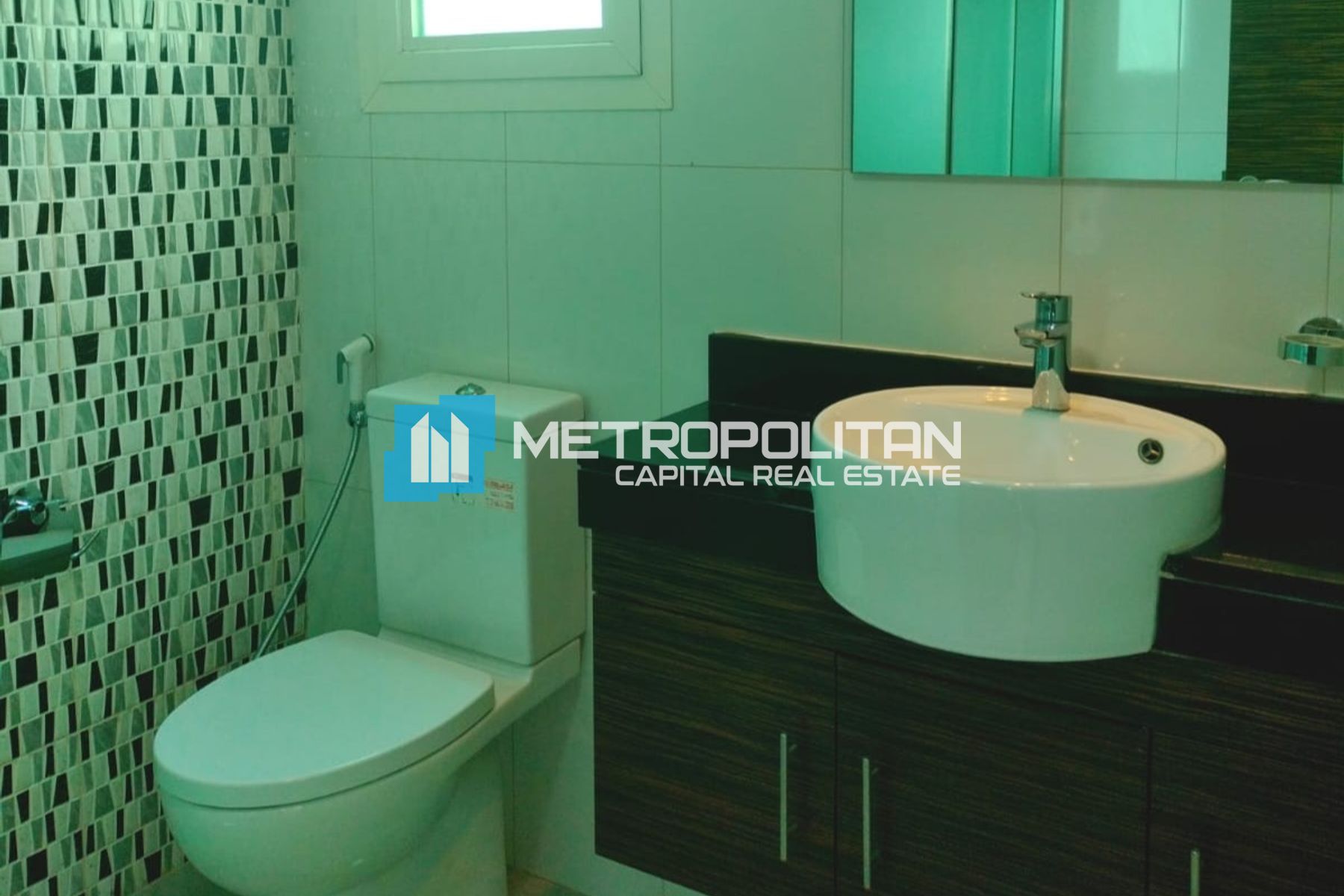 Vacant 2BR+M | Landscaped Garden | Well Maintained