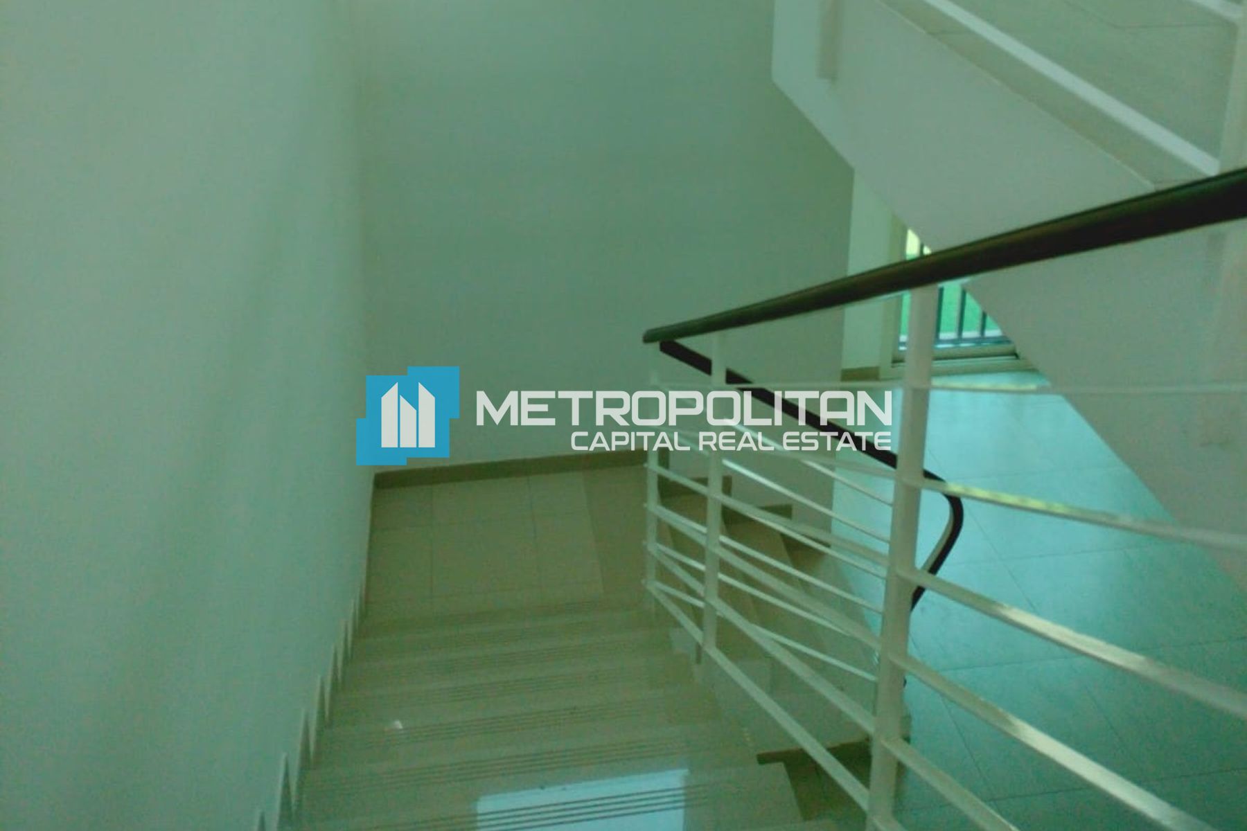 Vacant 2BR+M | Landscaped Garden | Well Maintained