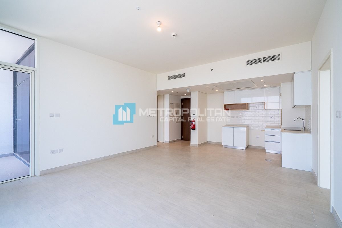 High Floor 2BR | Partial Sea View | Great Location