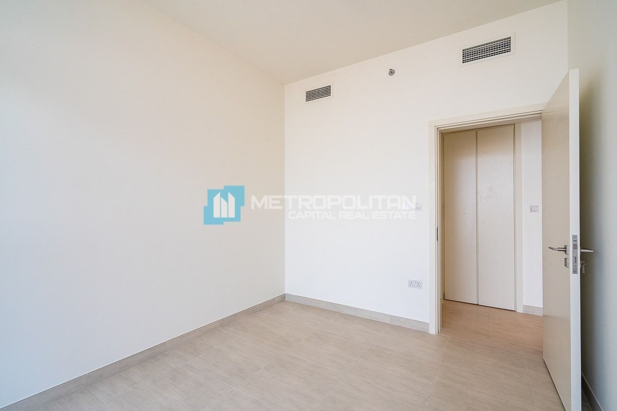 High Floor 2BR | Partial Sea View | Great Location