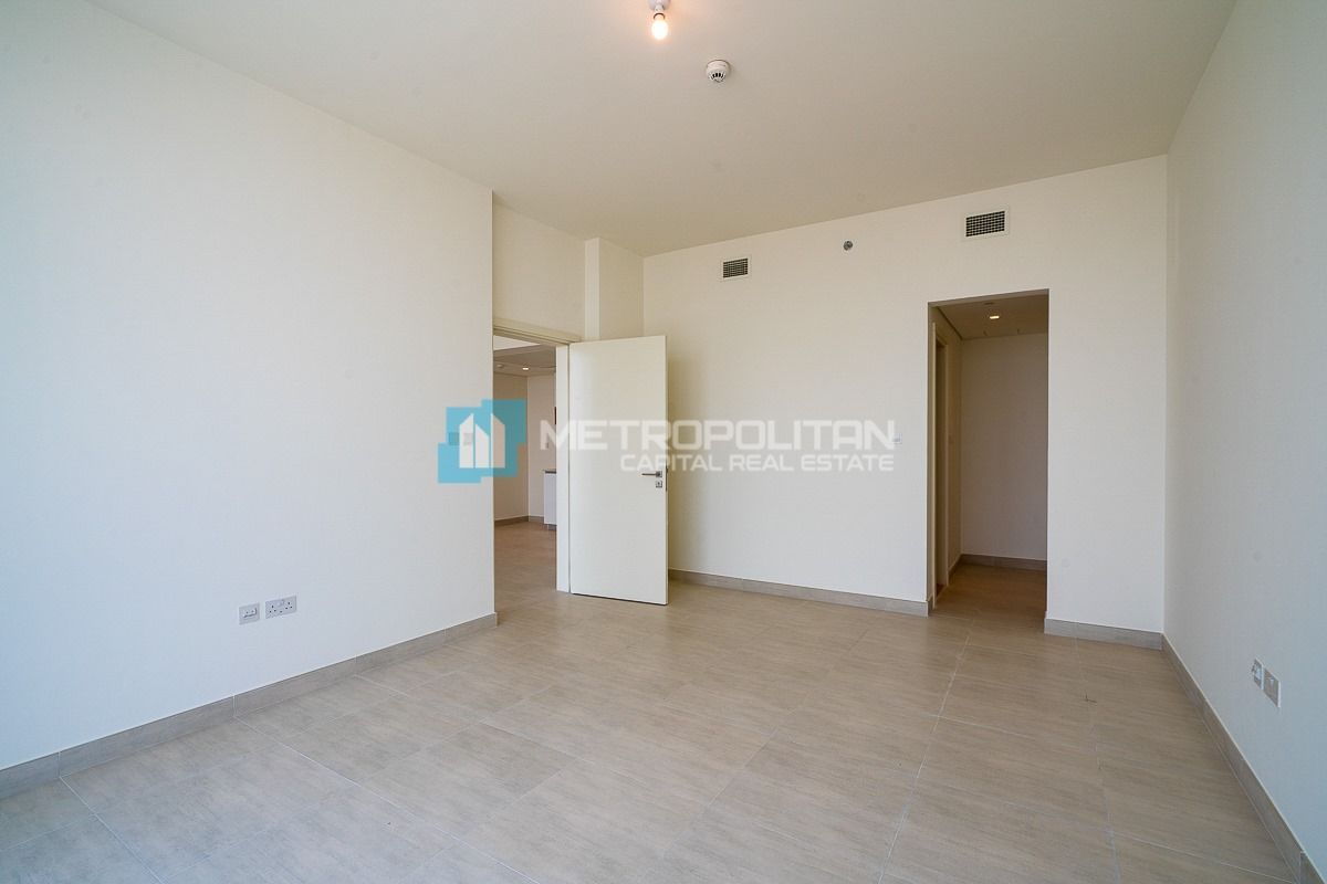 High Floor 2BR | Partial Sea View | Great Location
