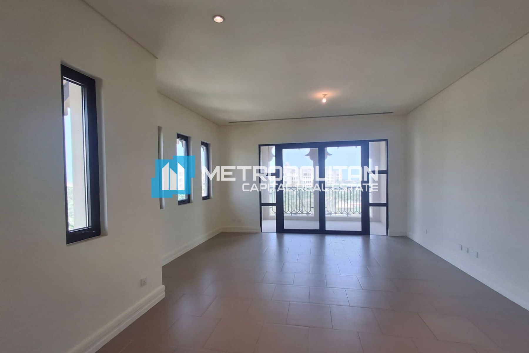 3BR+M w/ Terrace | Corner | Vacant | Mid Floor