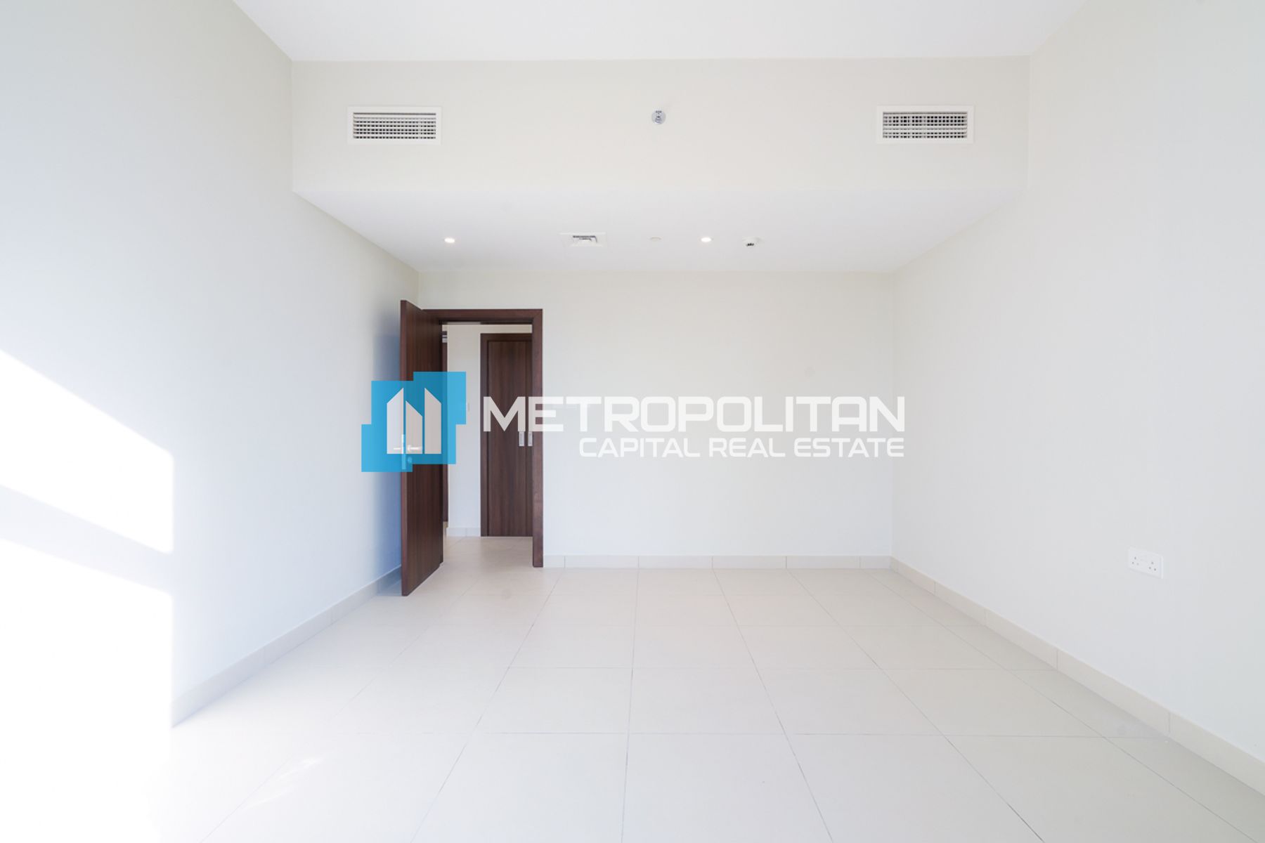 Mangrove View |Vacant 1BR+Balcony |Well Maintained