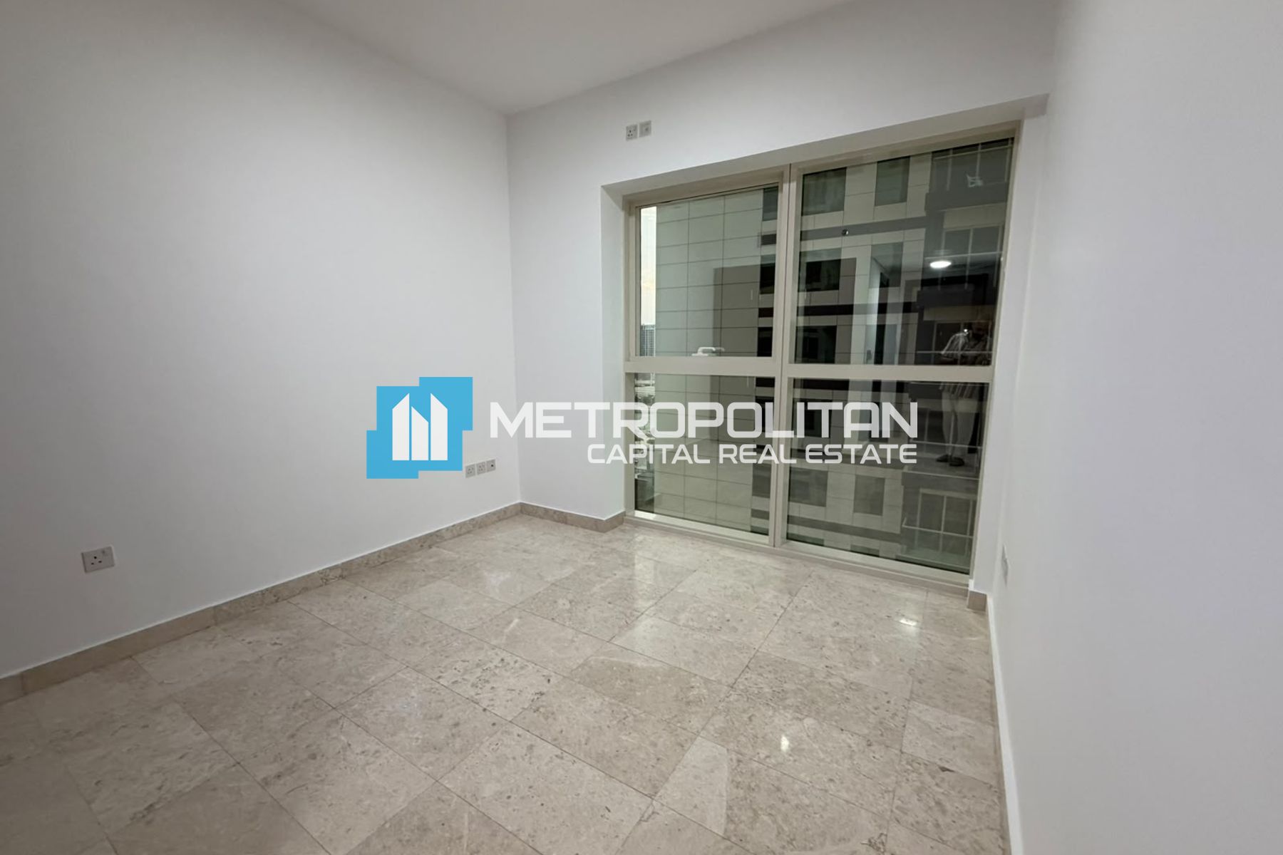3BHK with Balcony | Ready to Move | Canal View