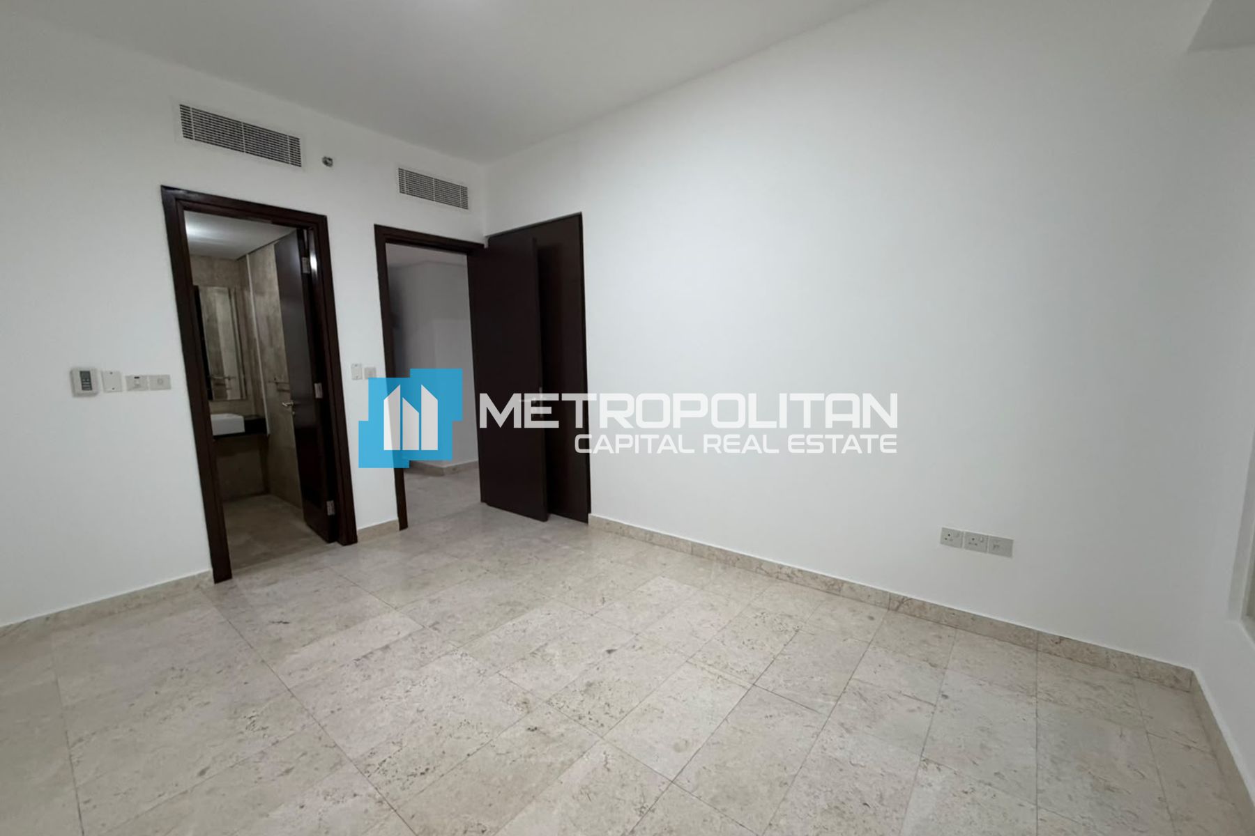3BHK with Balcony | Ready to Move | Canal View