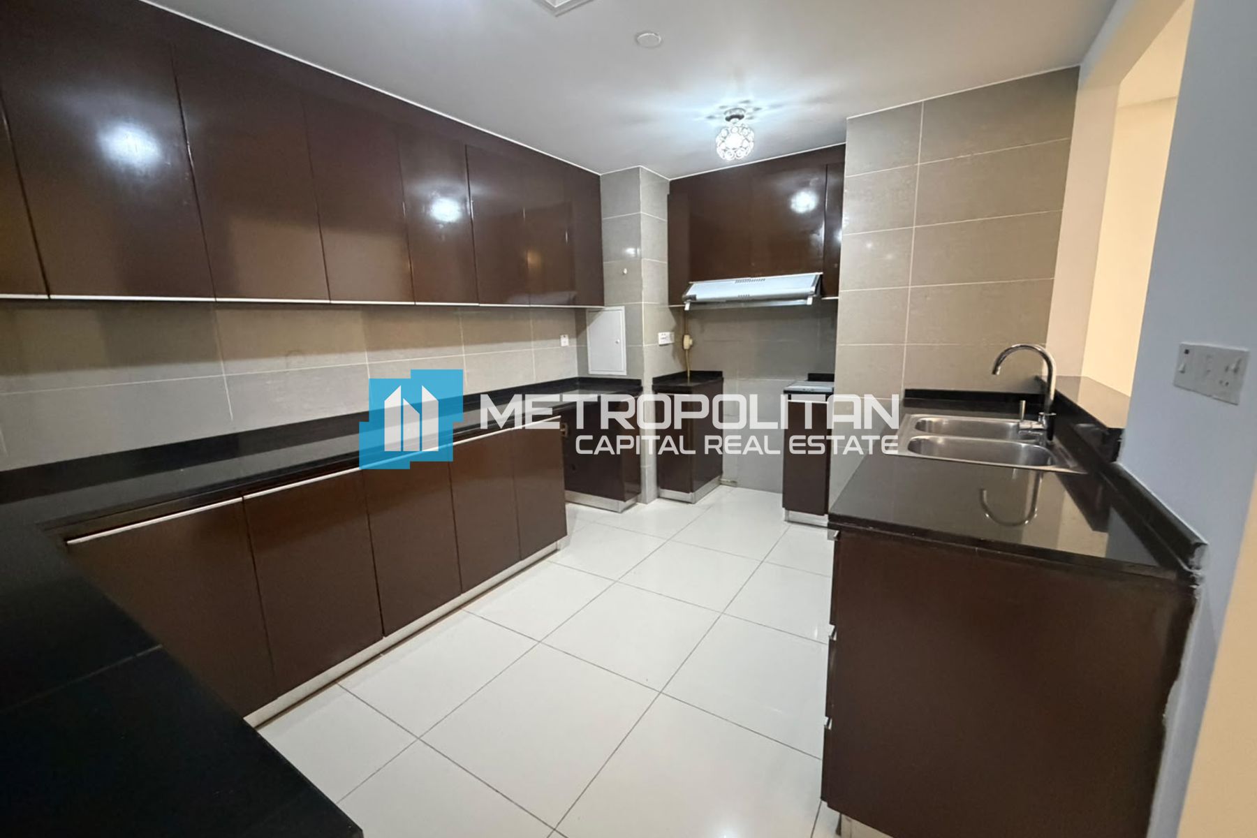 3BHK with Balcony | Ready to Move | Canal View