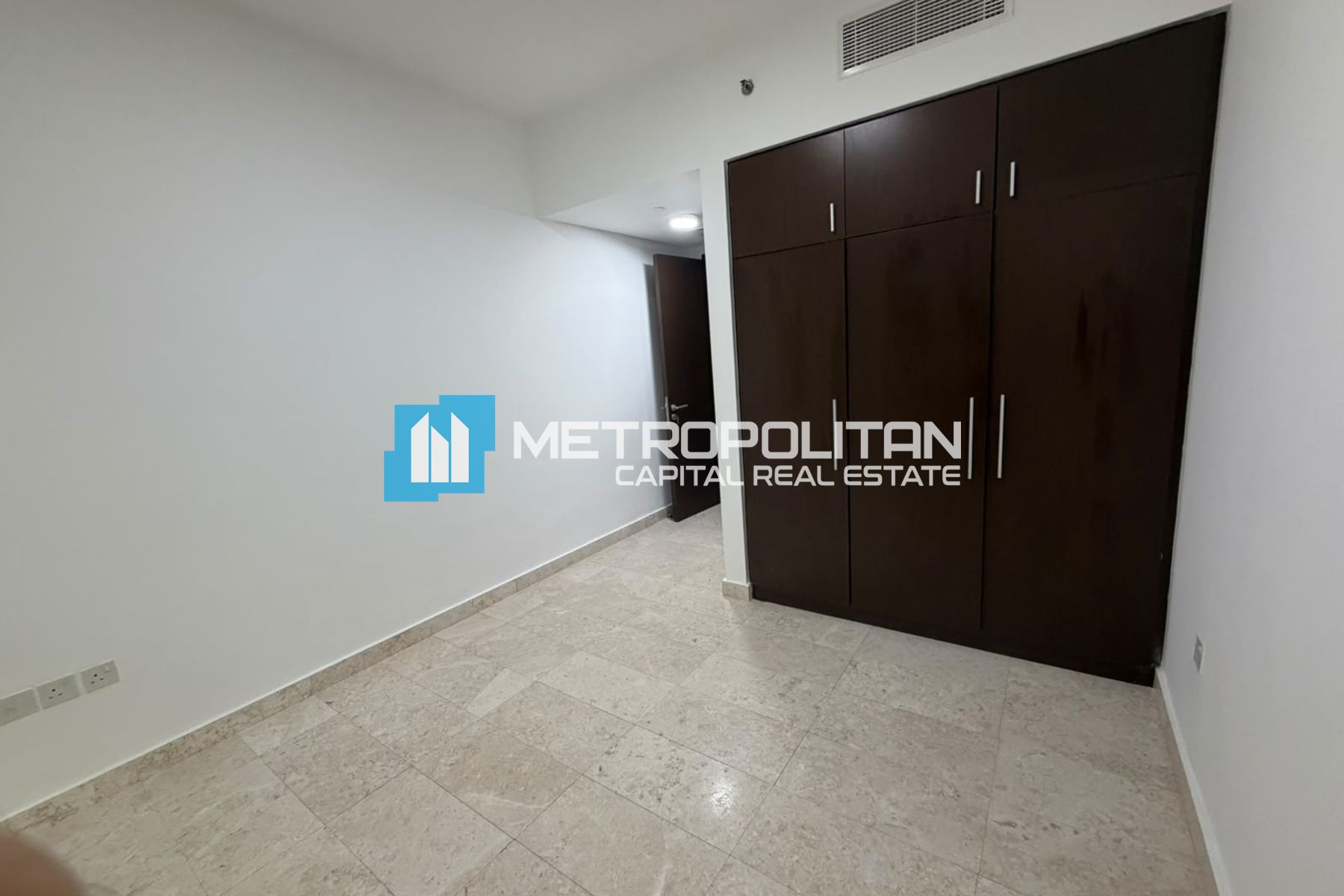 3BHK with Balcony | Ready to Move | Canal View