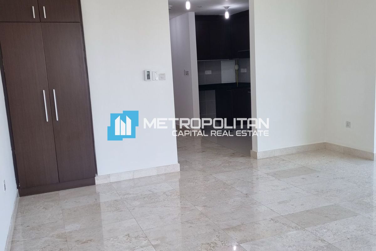 Modern 1BR | Ready to Move | Well maintained