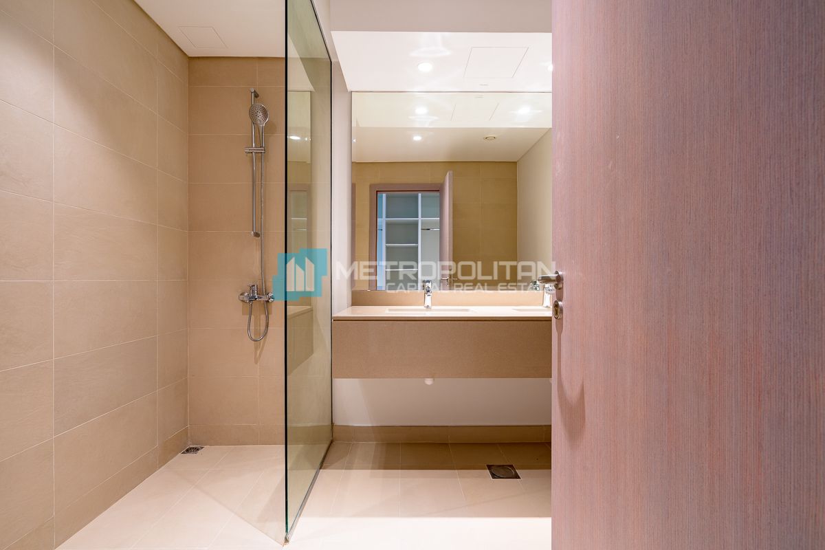 Corner Unit | Vacant 3BR+M w/ Balcony | Waterfront