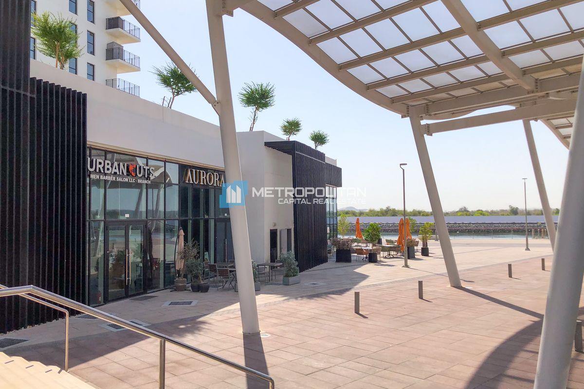 Corner Unit | Vacant 3BR+M w/ Balcony | Waterfront