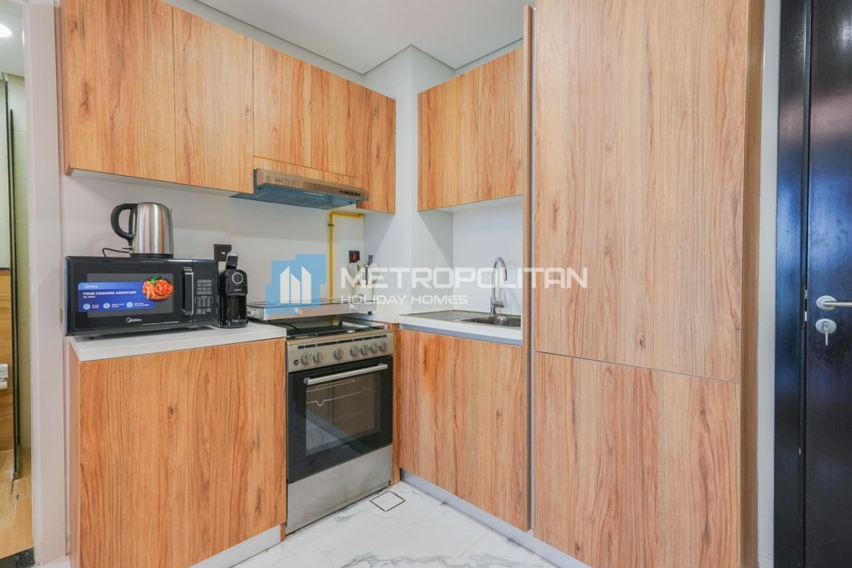 1 BR with Balcony | Canal View | Fully Furnished