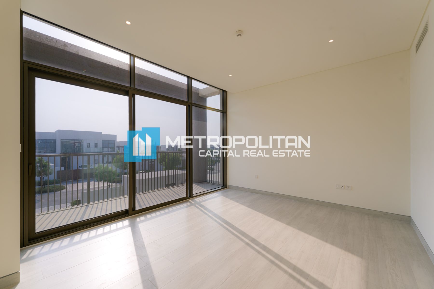 Brand New |Vacant 4BR |Single Row |Executive Type