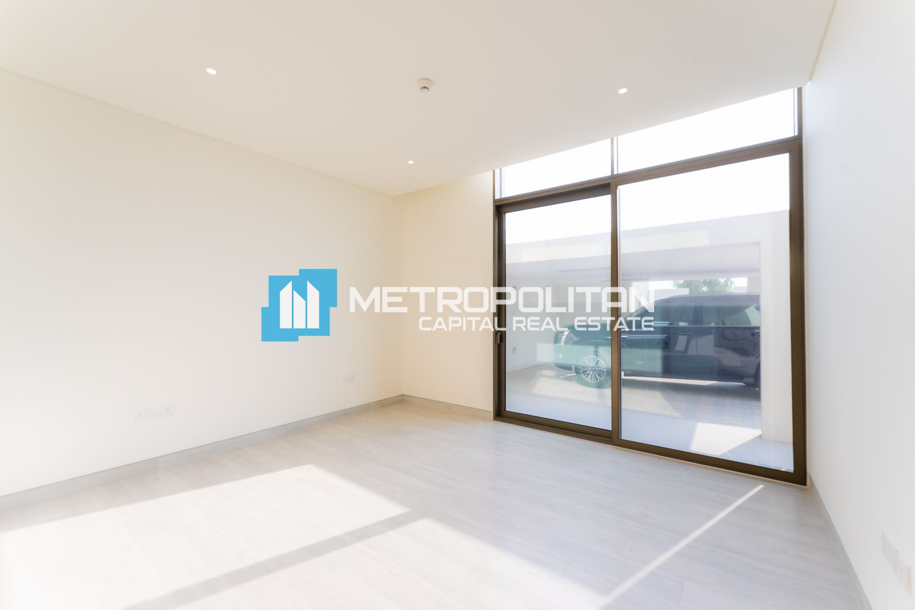 Brand New |Vacant 4BR |Single Row |Executive Type
