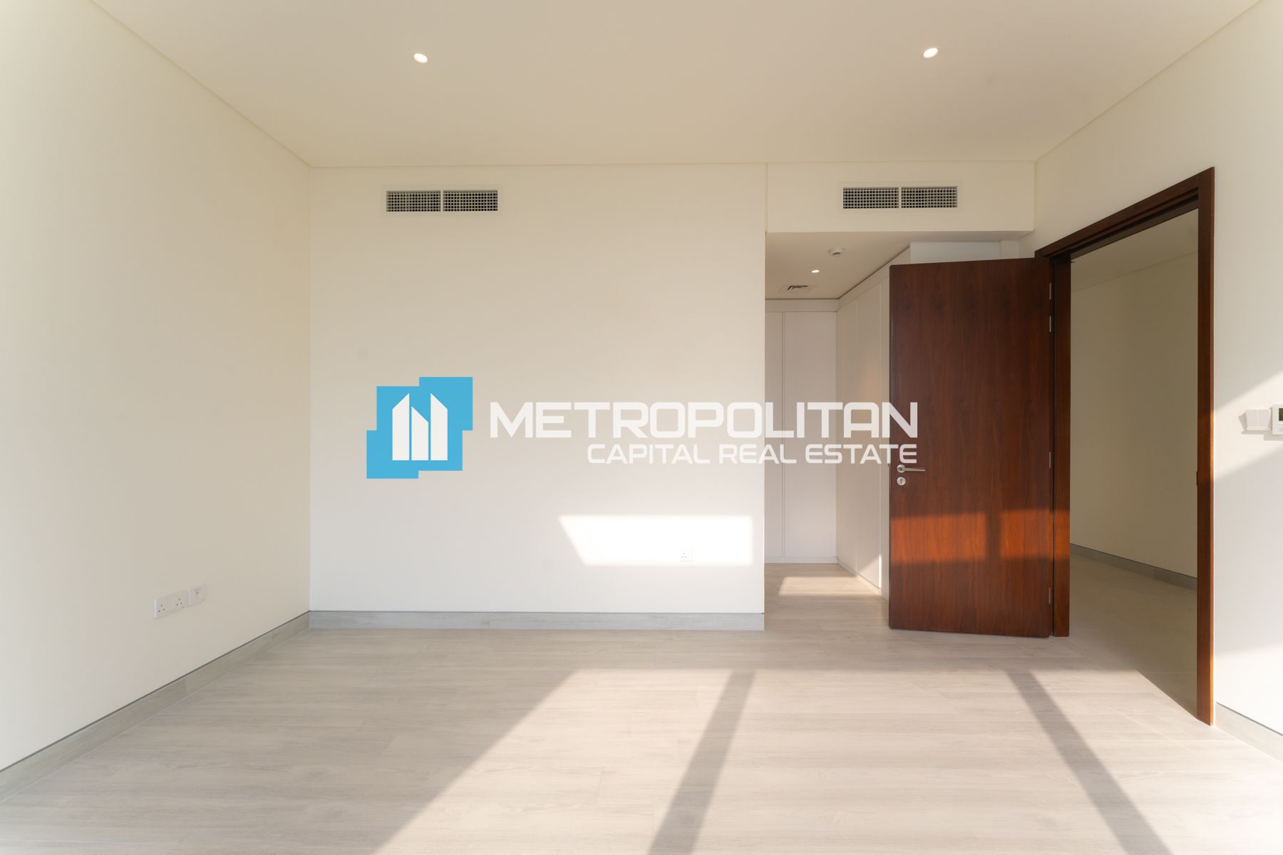 Brand New |Vacant 4BR |Single Row |Executive Type