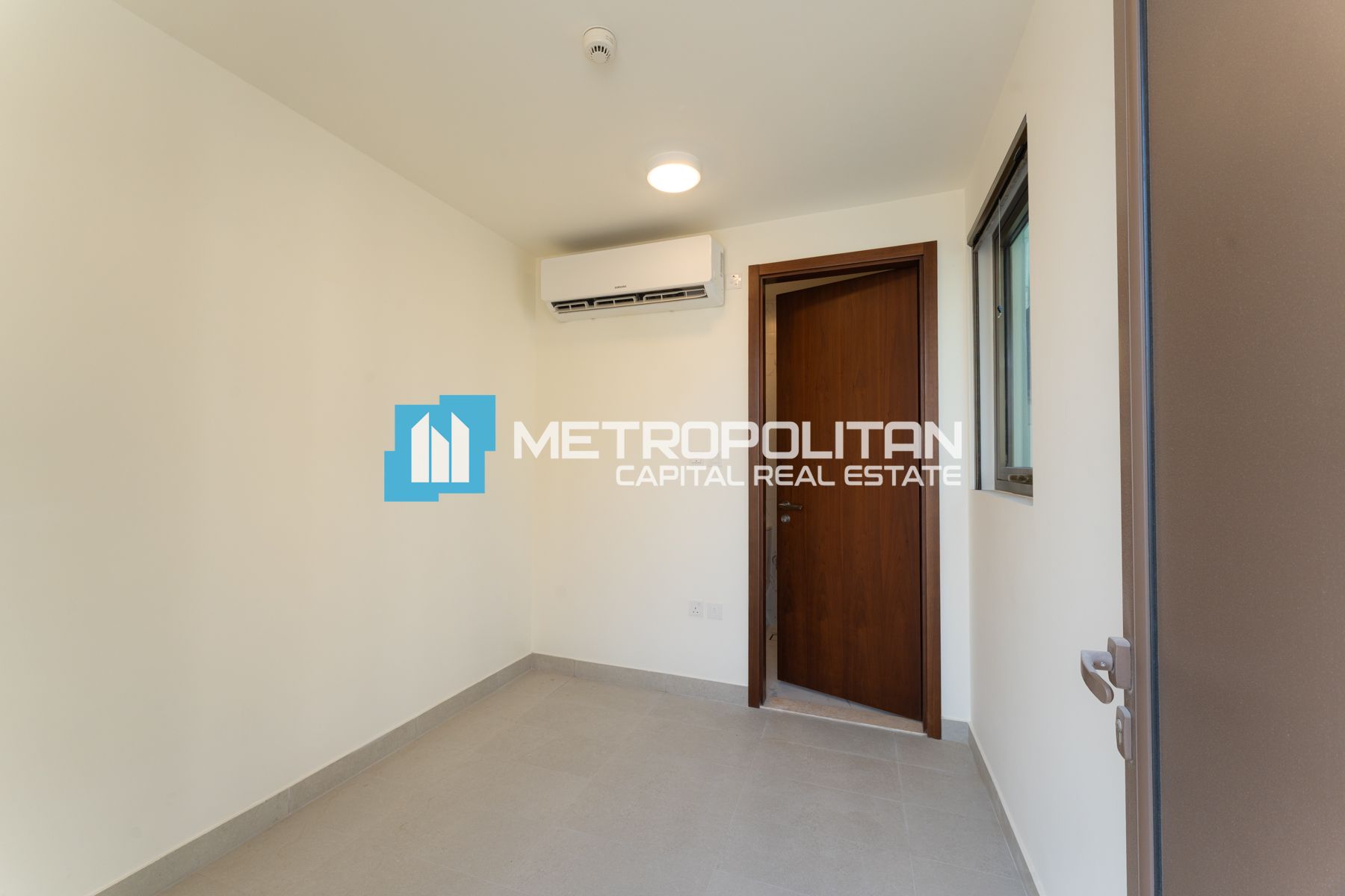 Brand New |Vacant 4BR |Single Row |Executive Type