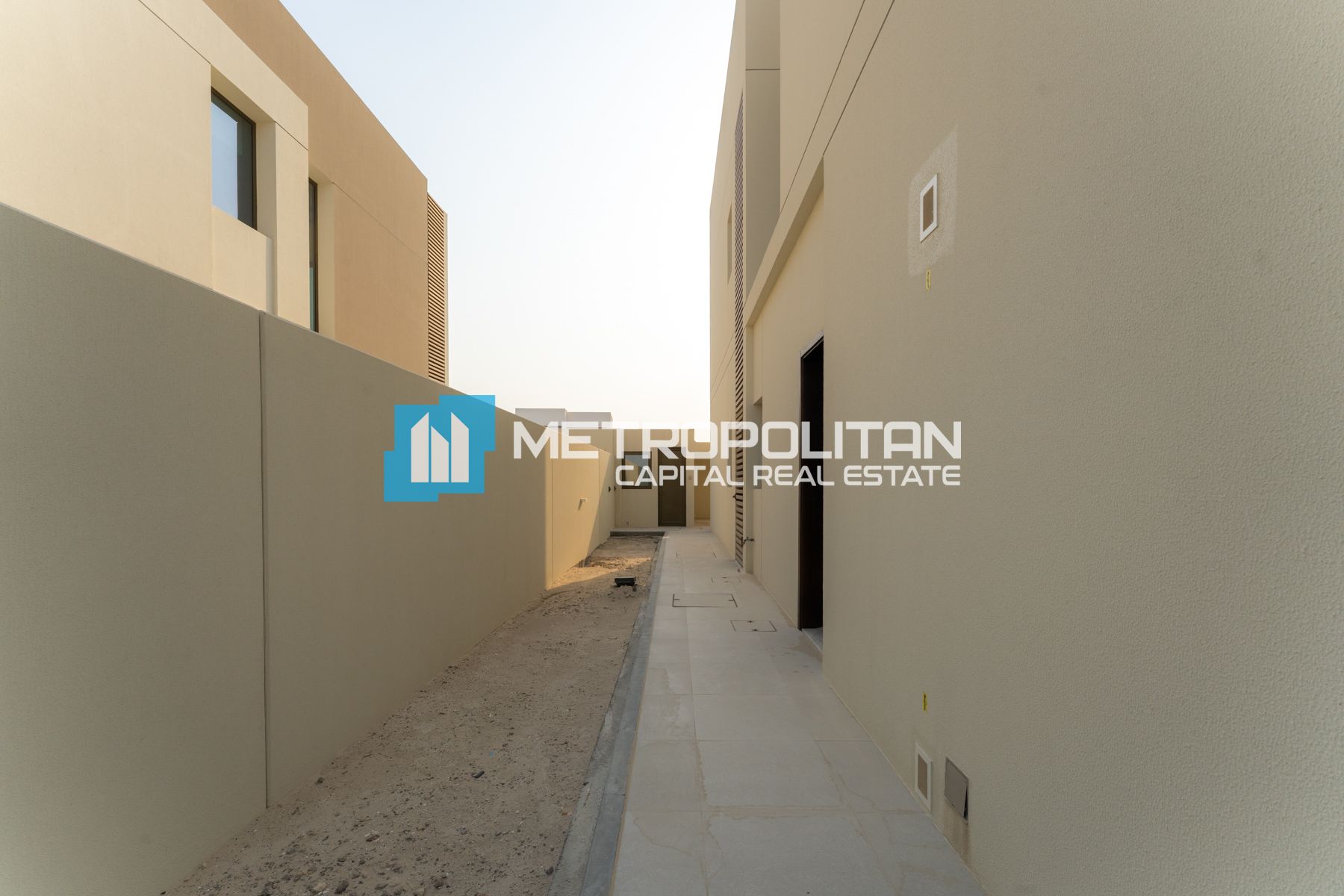 Brand New |Vacant 4BR |Single Row |Executive Type
