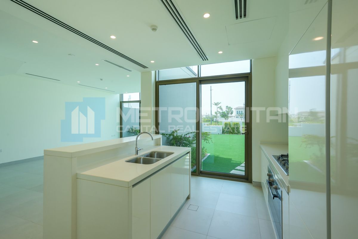 Снять таунхаус в Souk Al Jubail, Al Jubail Island - MCR-8048