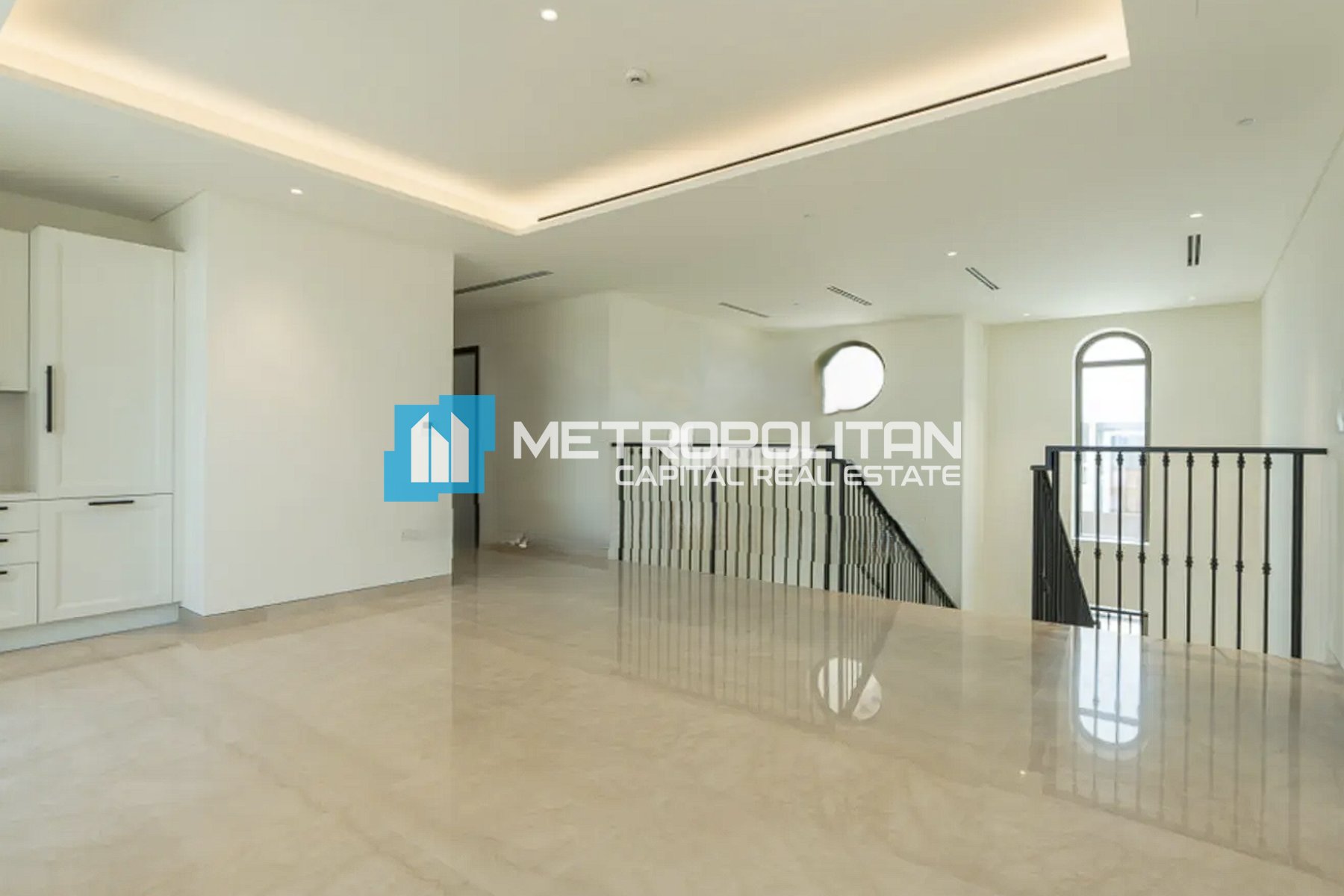 Corner | Vacant 5BR+M | Private Pool and Garden