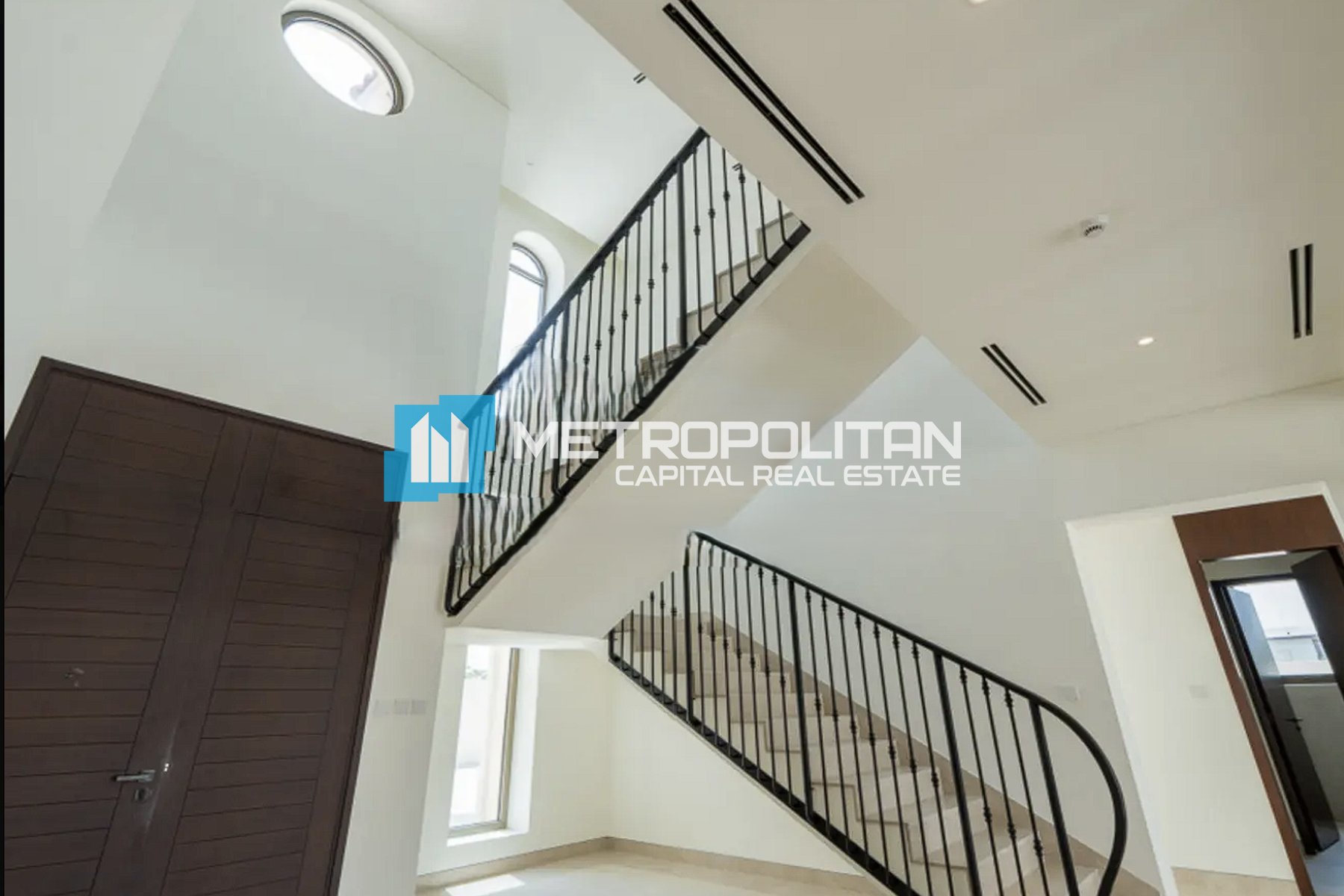 Corner | Vacant 5BR+M | Private Pool and Garden