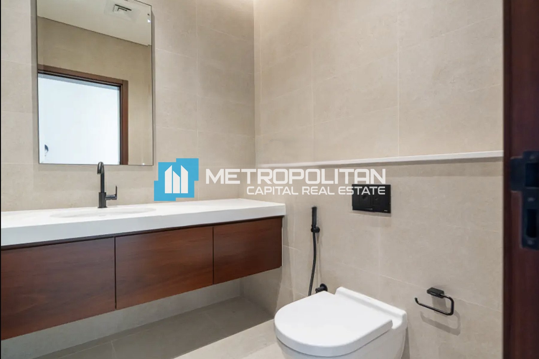 Corner | Vacant 5BR+M | Private Pool and Garden