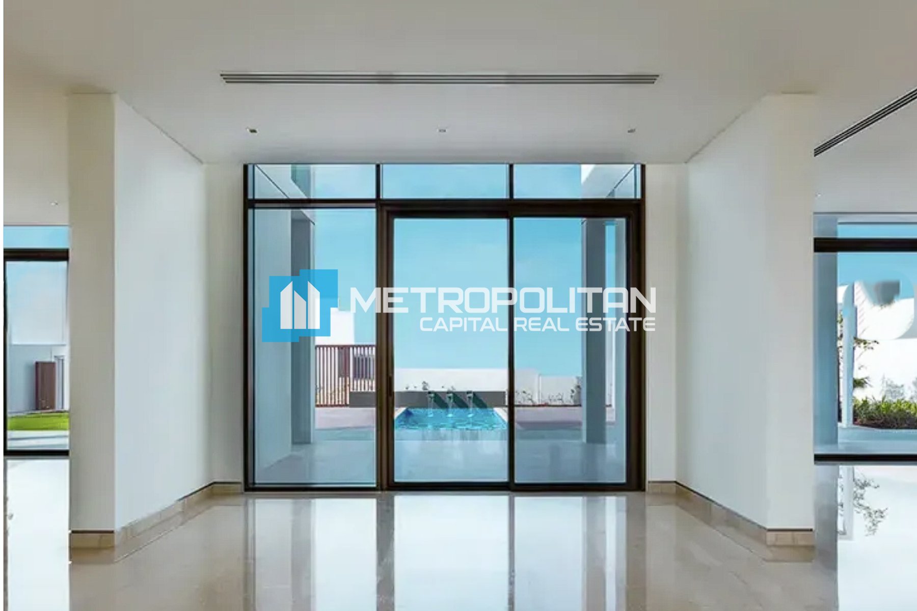 Corner | Vacant 5BR+M | Private Pool and Garden