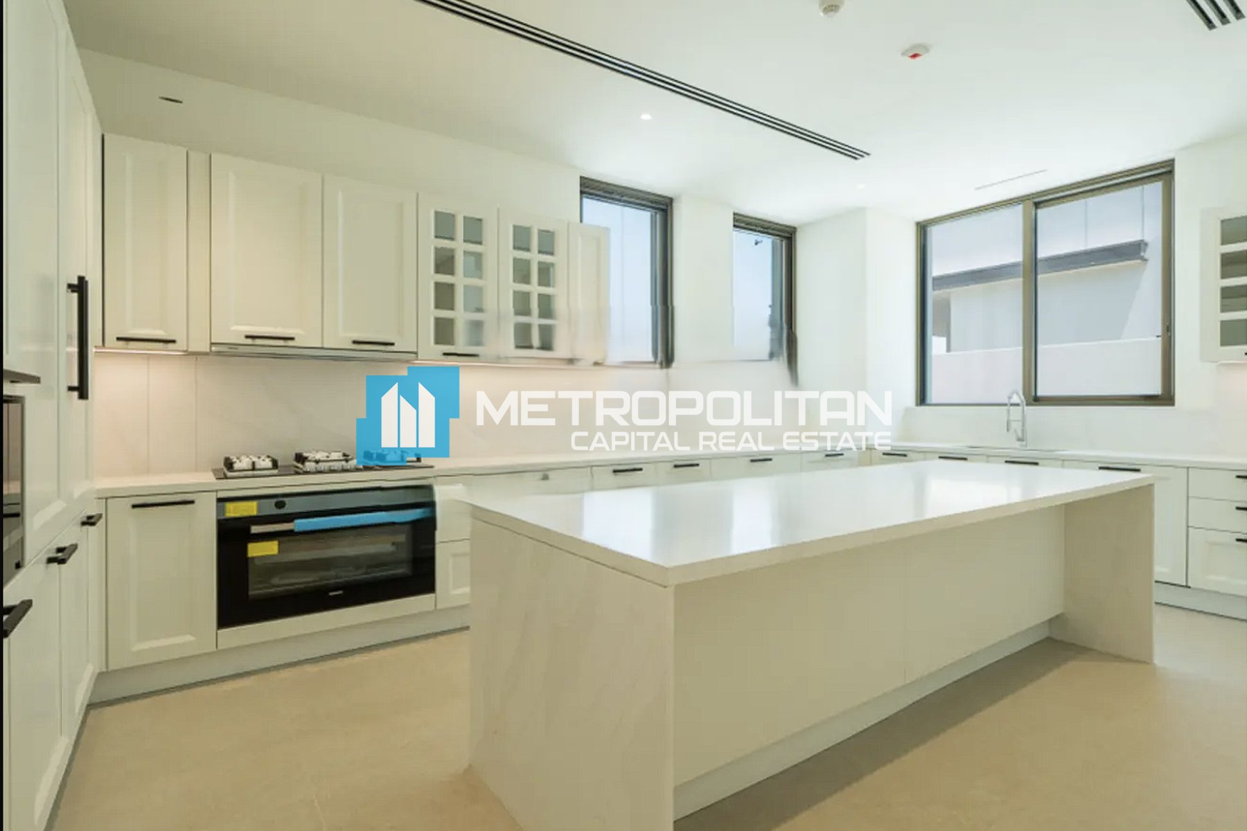 Corner | Vacant 5BR+M | Private Pool and Garden