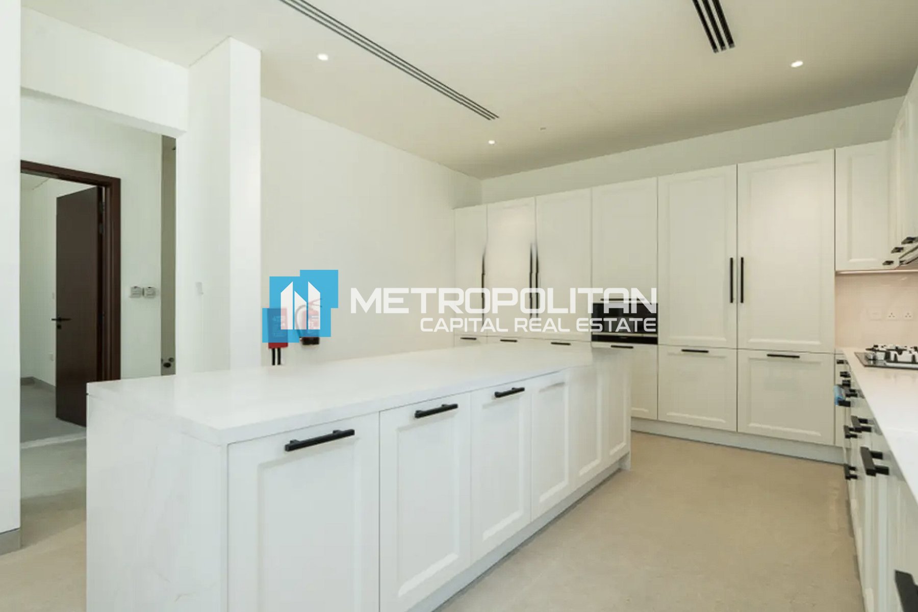 Corner | Vacant 5BR+M | Private Pool and Garden