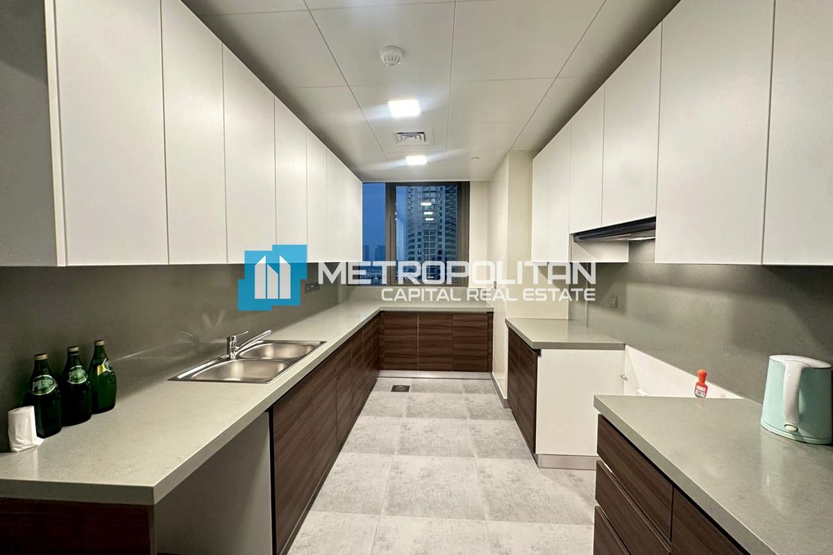 Canal View |Ready To Move 2BR |Balcony |Prime Area