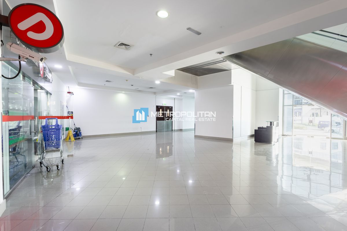 Fitted Retail Shop | Ready To Move I With Parking