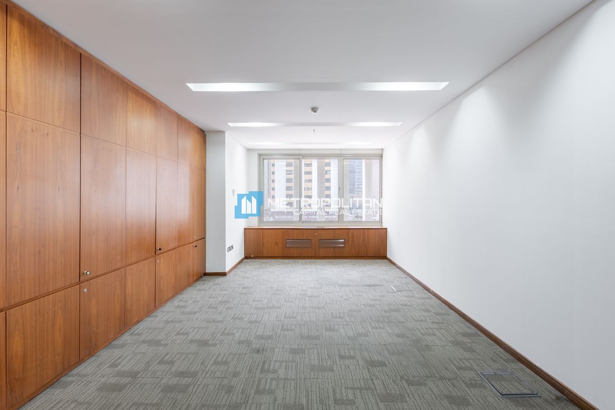 High Floor | 2 Bathrooms | High End Finishes