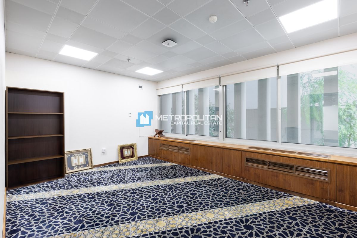 High Floor | 2 Bathrooms | High End Finishes